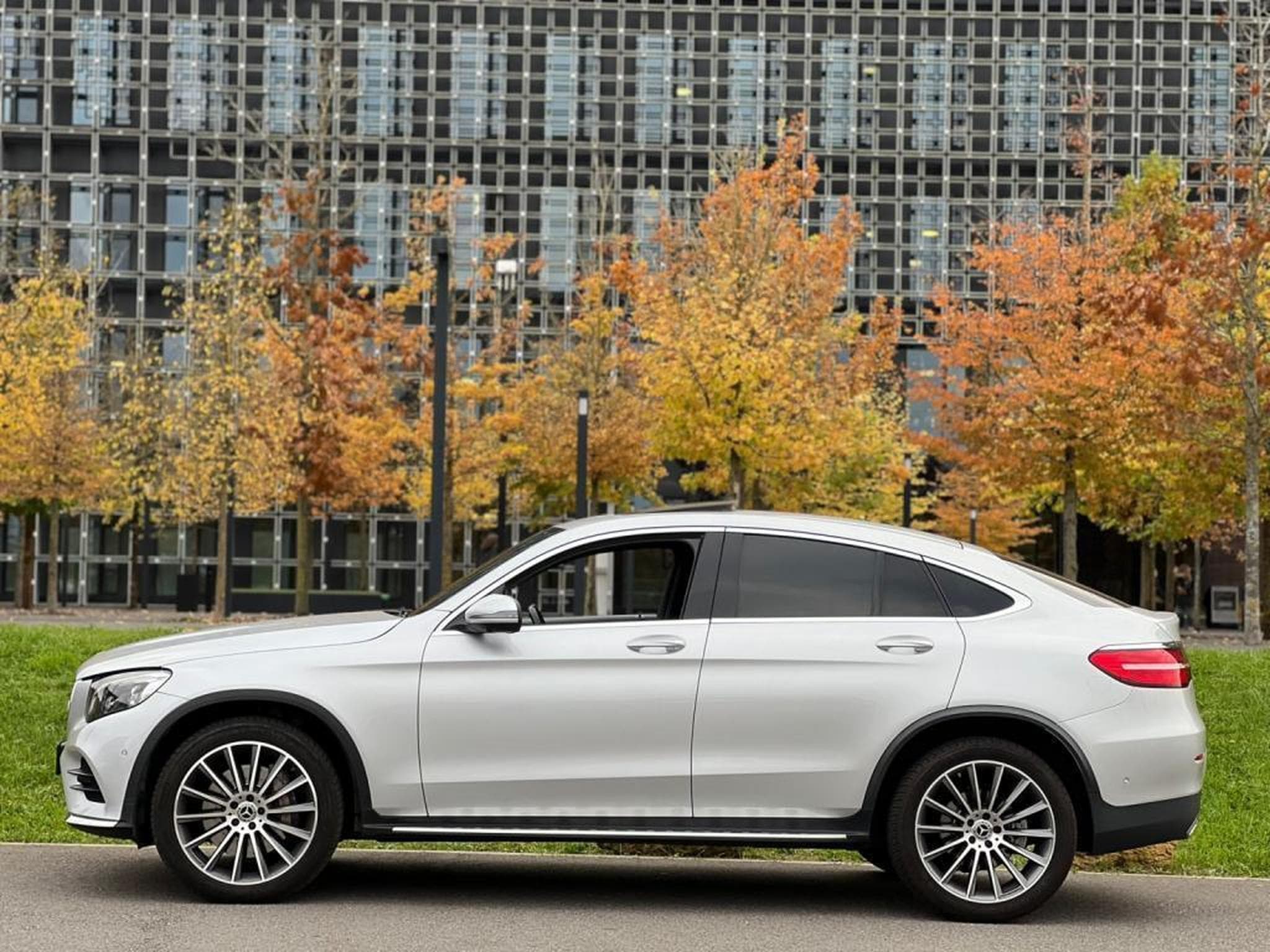 Mercedes GLC 250 Camera 360 / 4 Matic / Malus Payé en France / (2018) - Photo 8