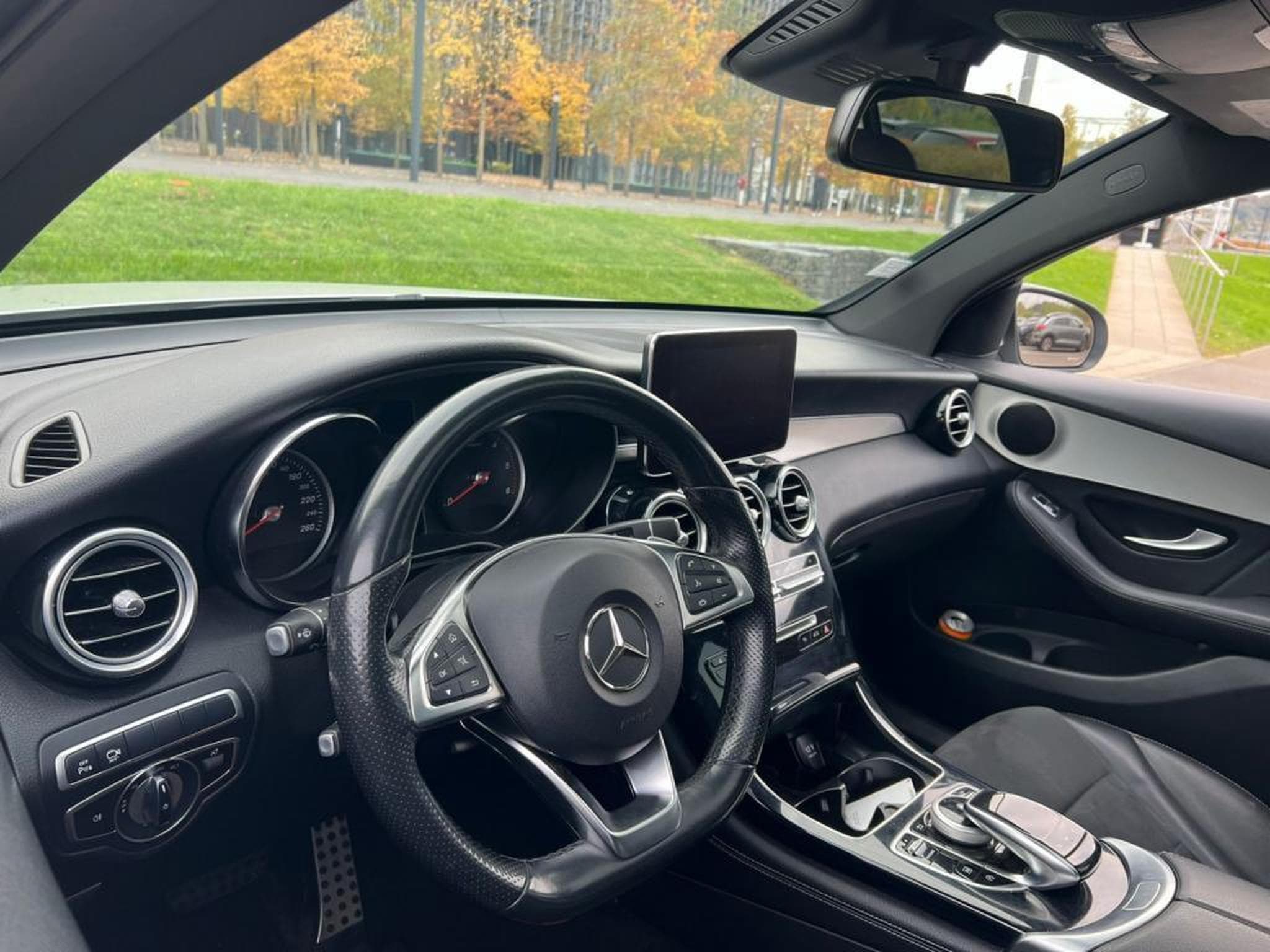 Mercedes GLC 250 Camera 360 / 4 Matic / Malus Payé en France / (2018) - Photo 14