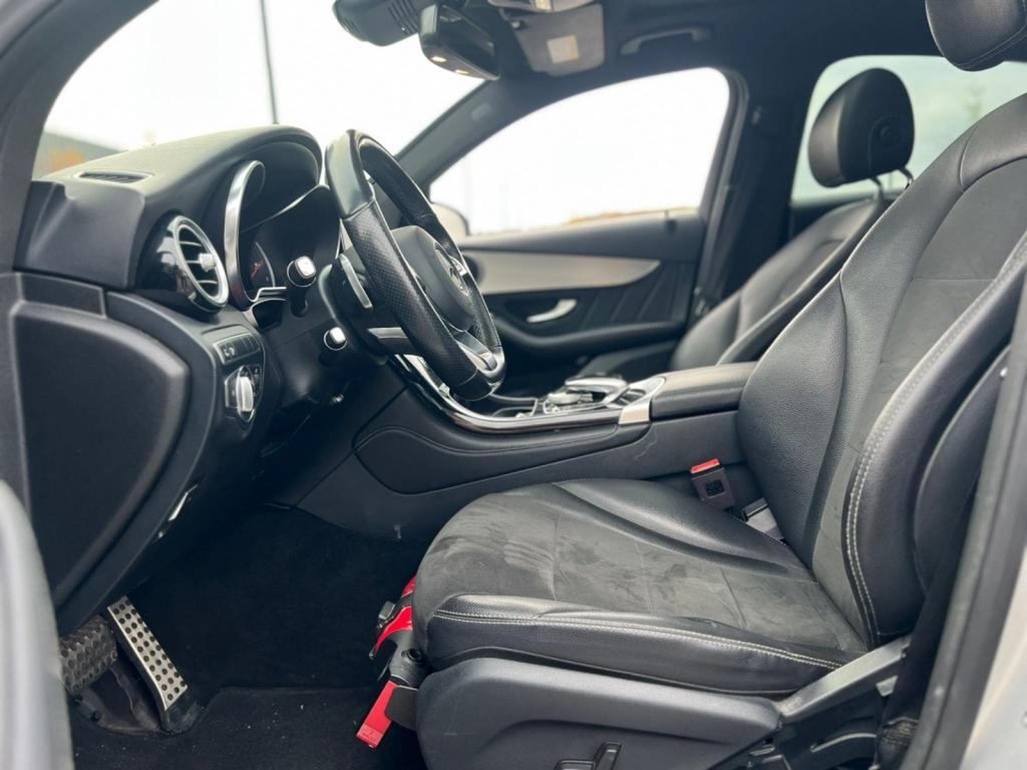 Mercedes GLC 250 Camera 360 / 4 Matic / Malus Payé en France / (2018) - Photo 18