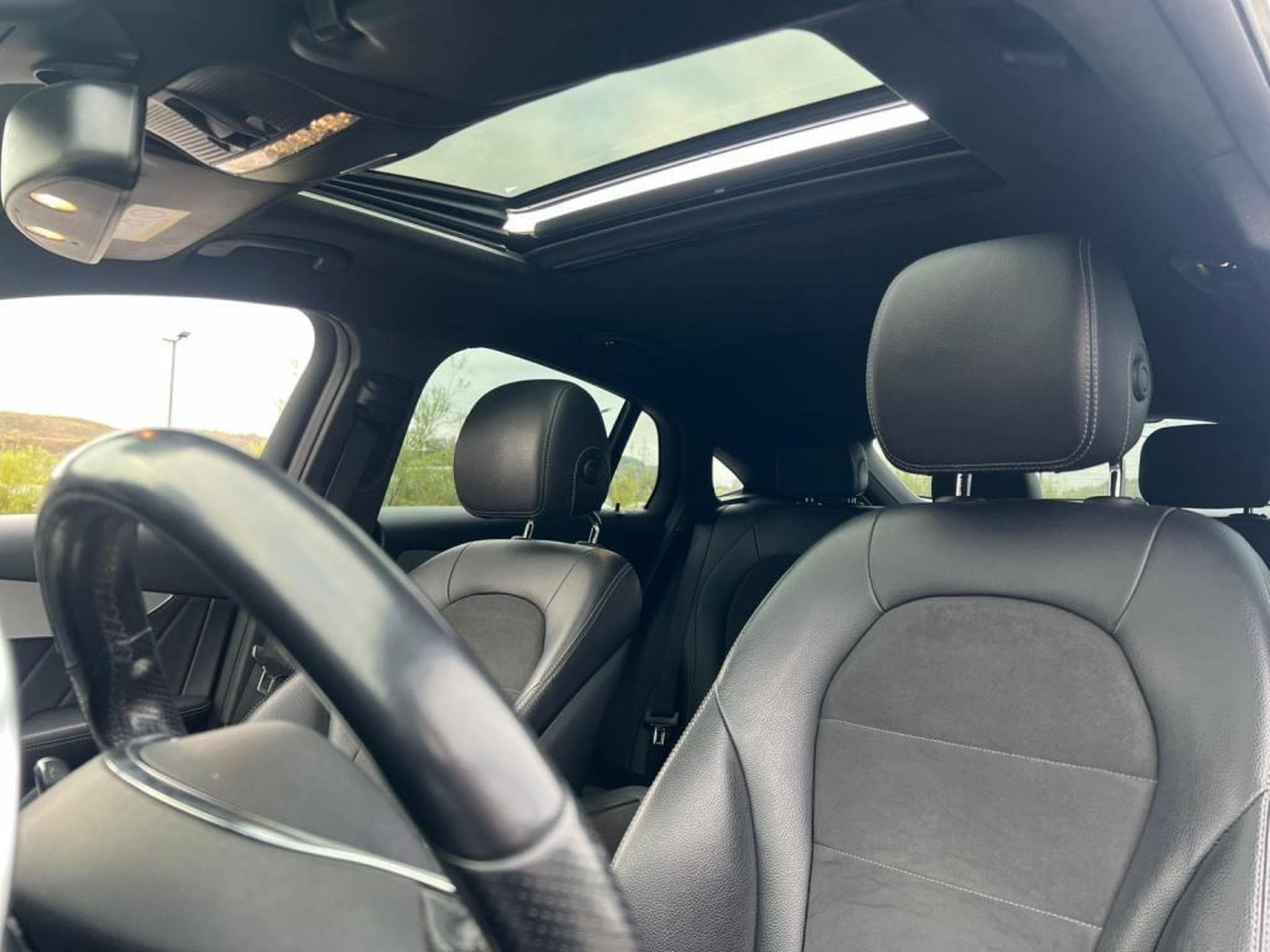 Mercedes GLC 250 Camera 360 / 4 Matic / Malus Payé en France / (2018) - Photo 17
