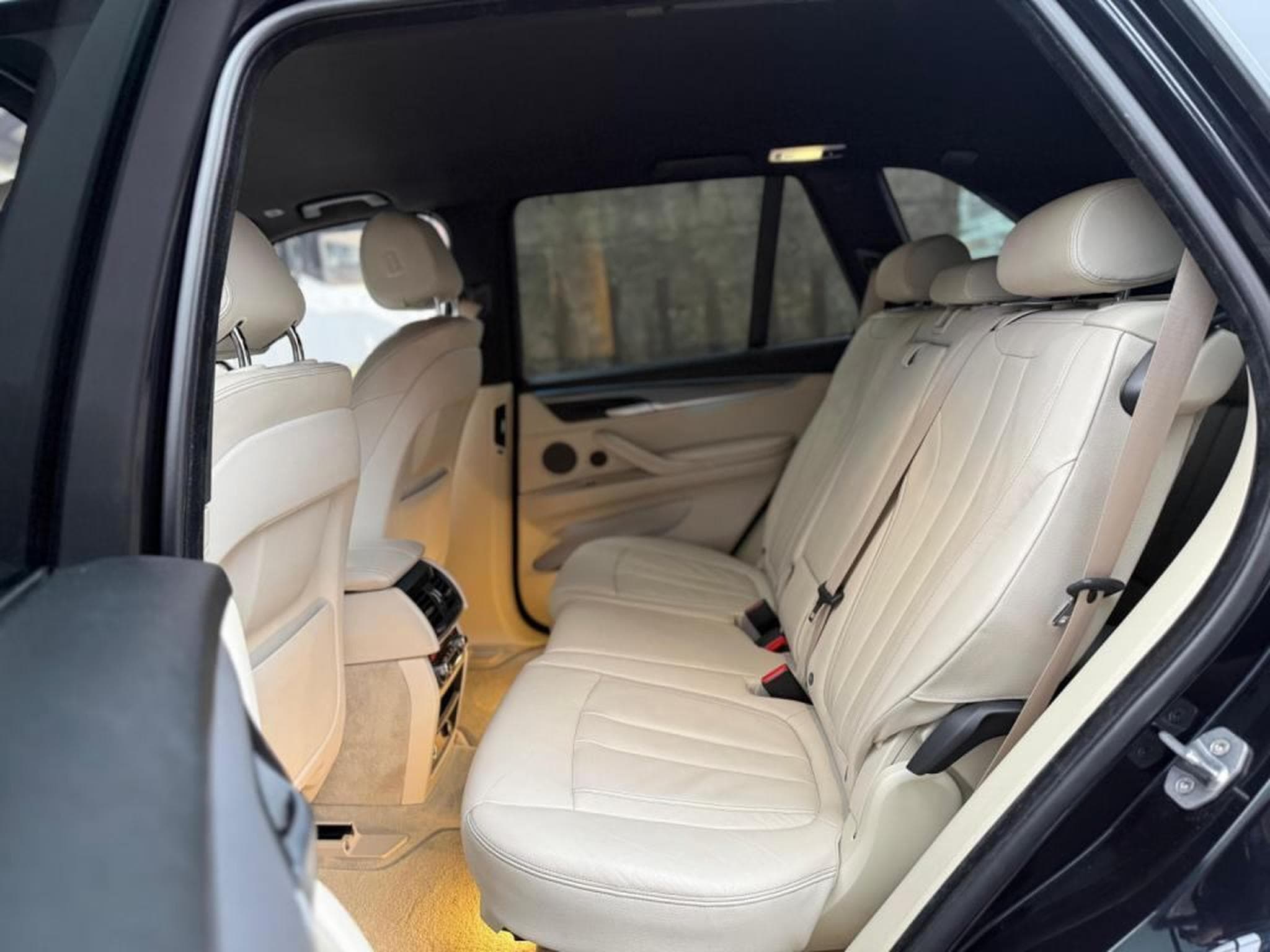 BMW X5 50D / Pack M / Camera 360 / 7 Places / (2015) - Photo 15