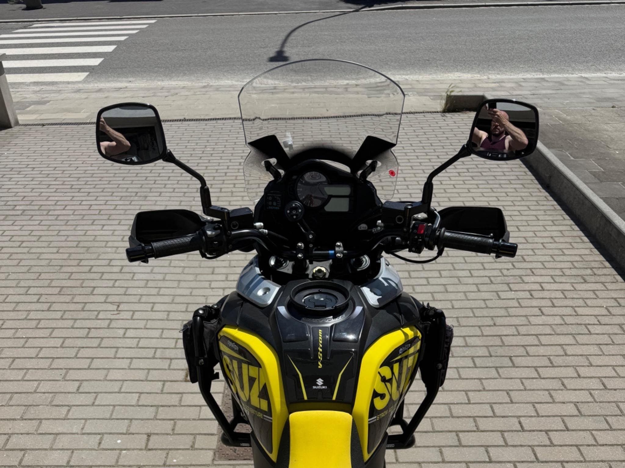 Suzuki DL V-Strom 1000 (2017) - Photo 2