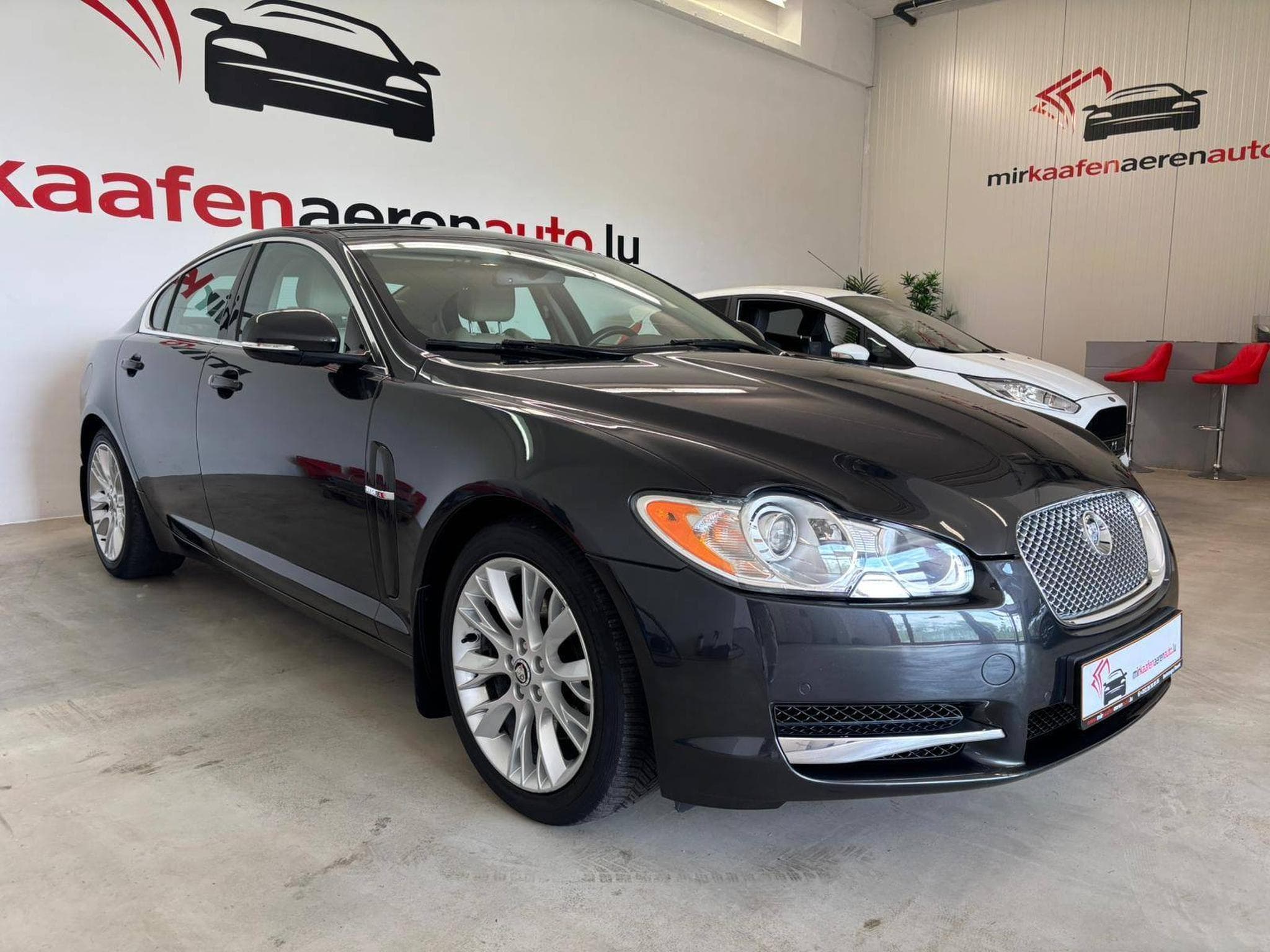 Jaguar XF 3.0 V6 Diesel Premium Luxury (2011) - Photo 1