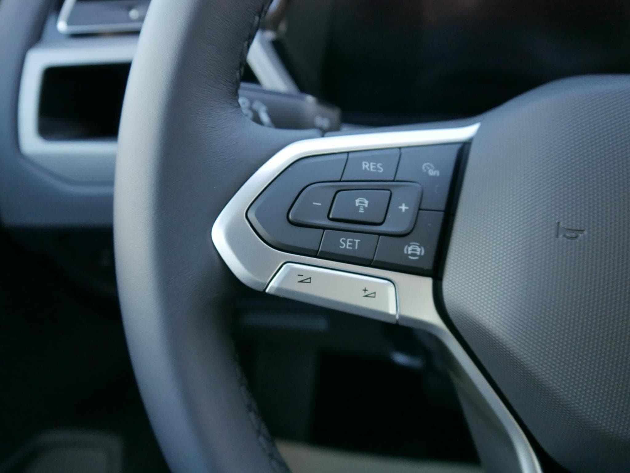VW Touran Comfortline (2026) - Photo 13