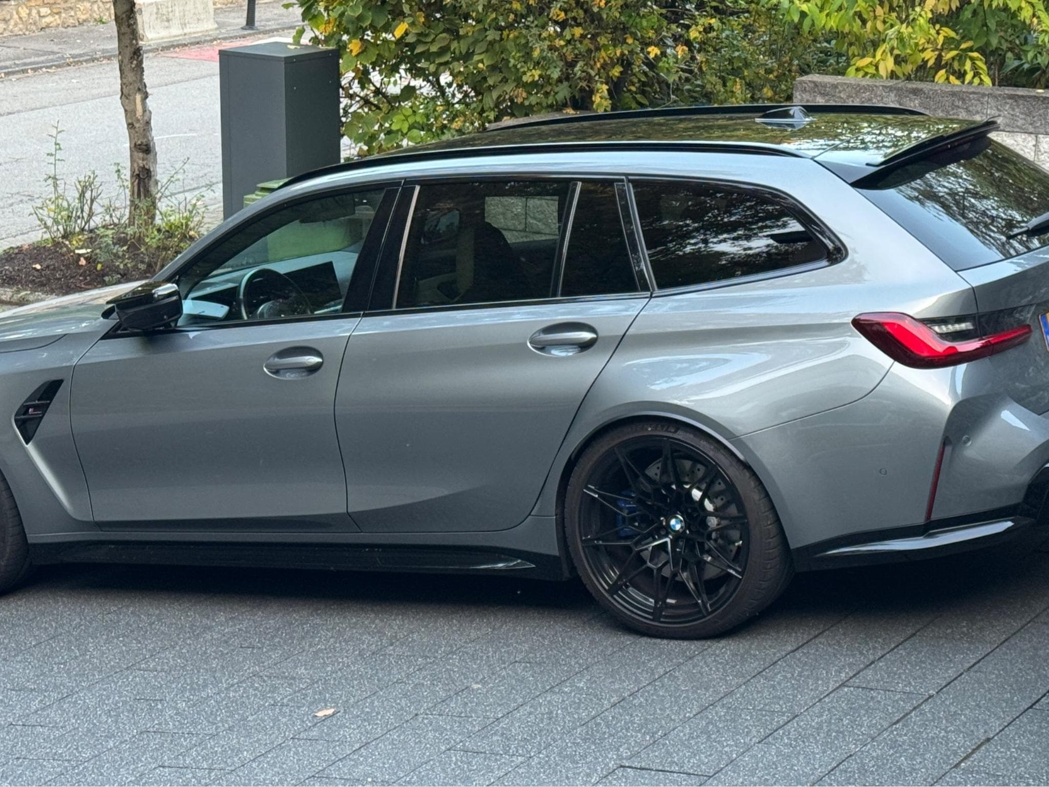 BMW M3 Competition (2023) - Photo 1