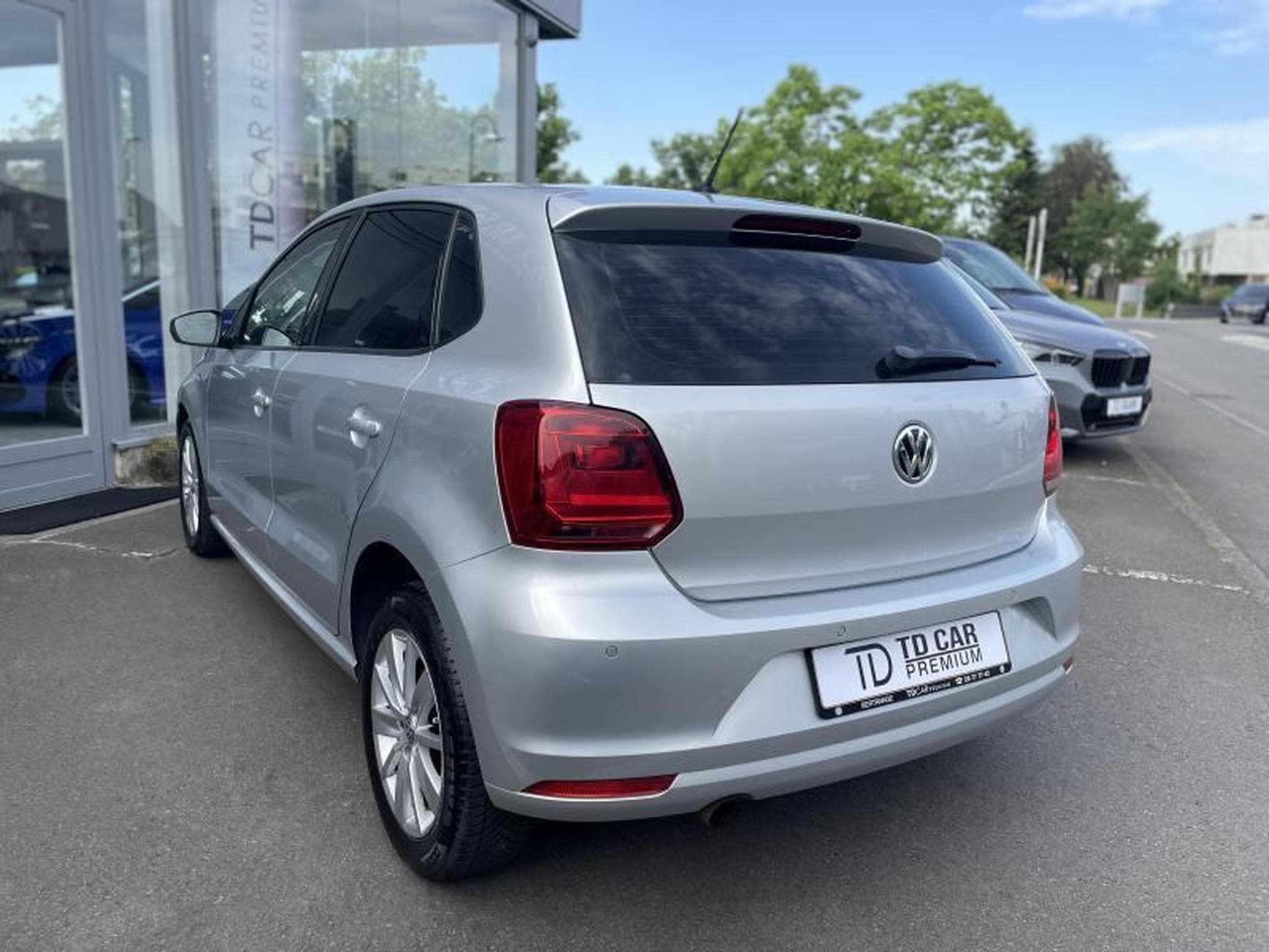 VW Polo 1.4 Tdi 90 Comfortline (2015) - Photo 13