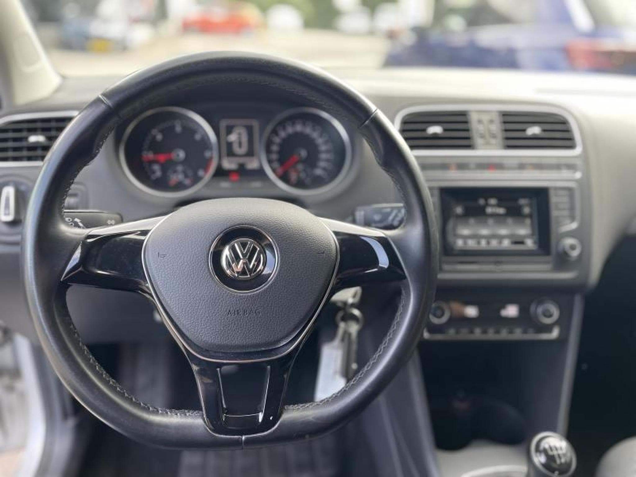 VW Polo 1.4 Tdi 90 Comfortline (2015) - Photo 8