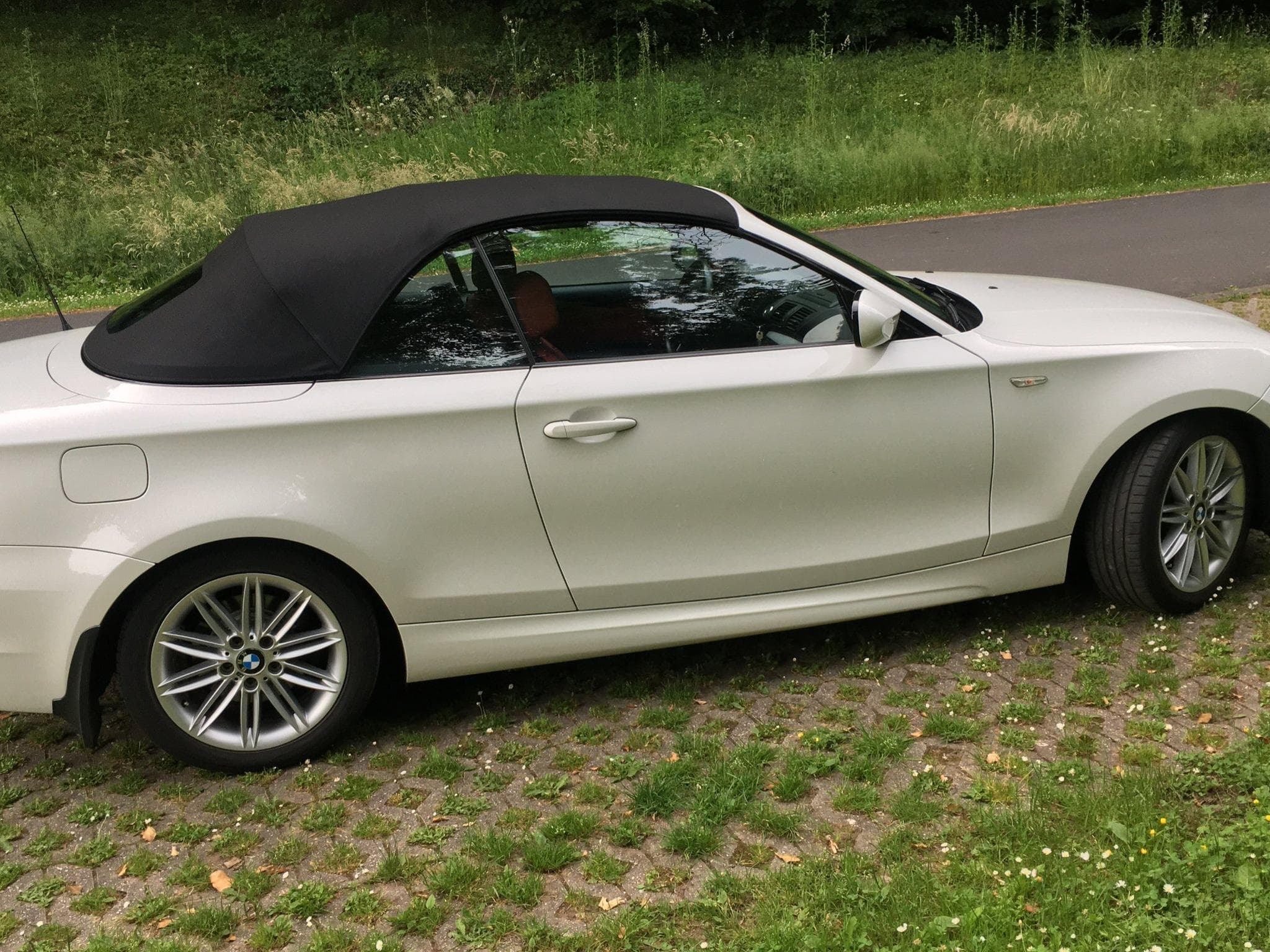 BMW 120 120D cabrio Pack M (2011) - Photo 3