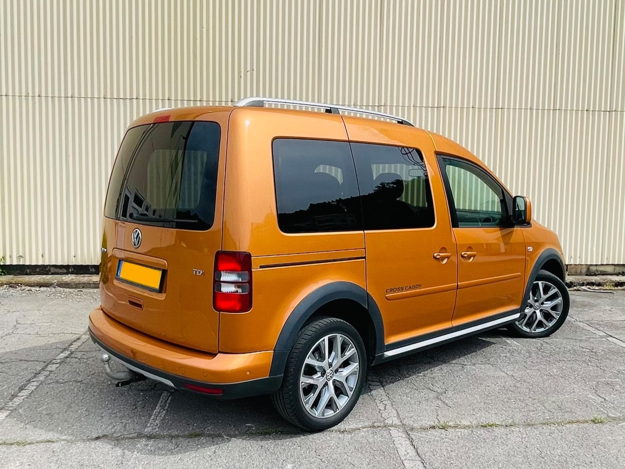 VW Caddy Cross DSG 7 seats (2013) - Photo 2