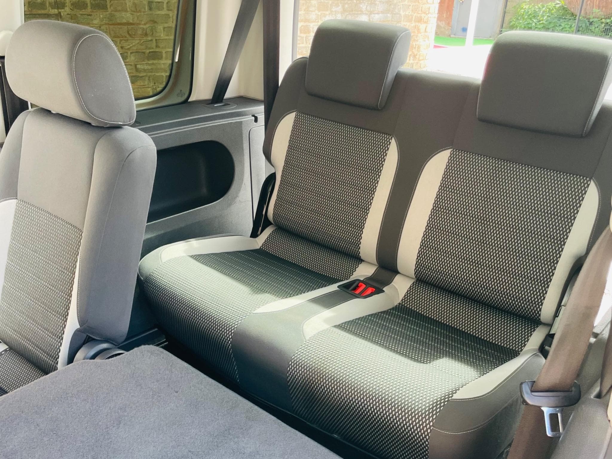 VW Caddy Cross DSG 7 seats (2013) - Photo 7
