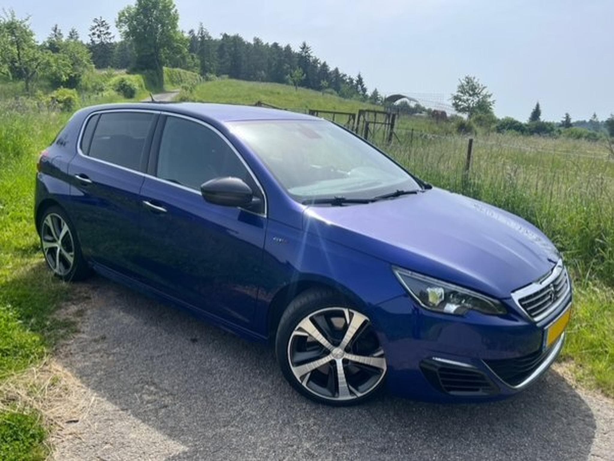 Peugeot 308 GT Manual/Handschalter 205CH/PS (2015) - Photo 2