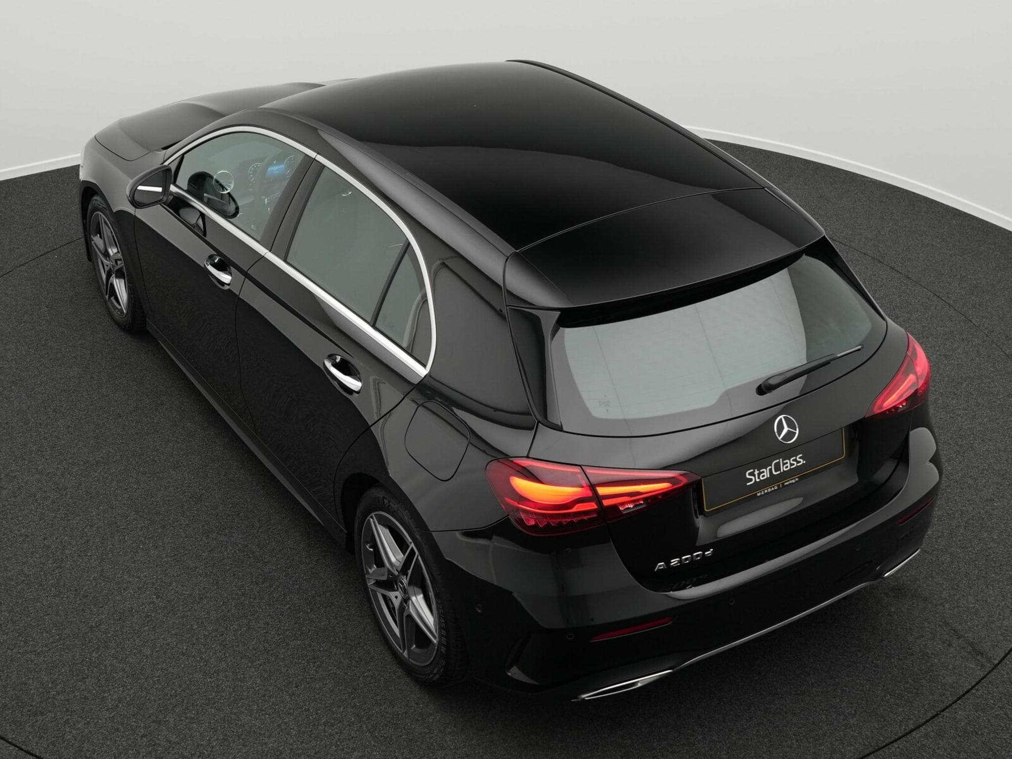 Mercedes A 200 d AMG-Line Multi+Kamera+Ambi (2024) - Photo 11