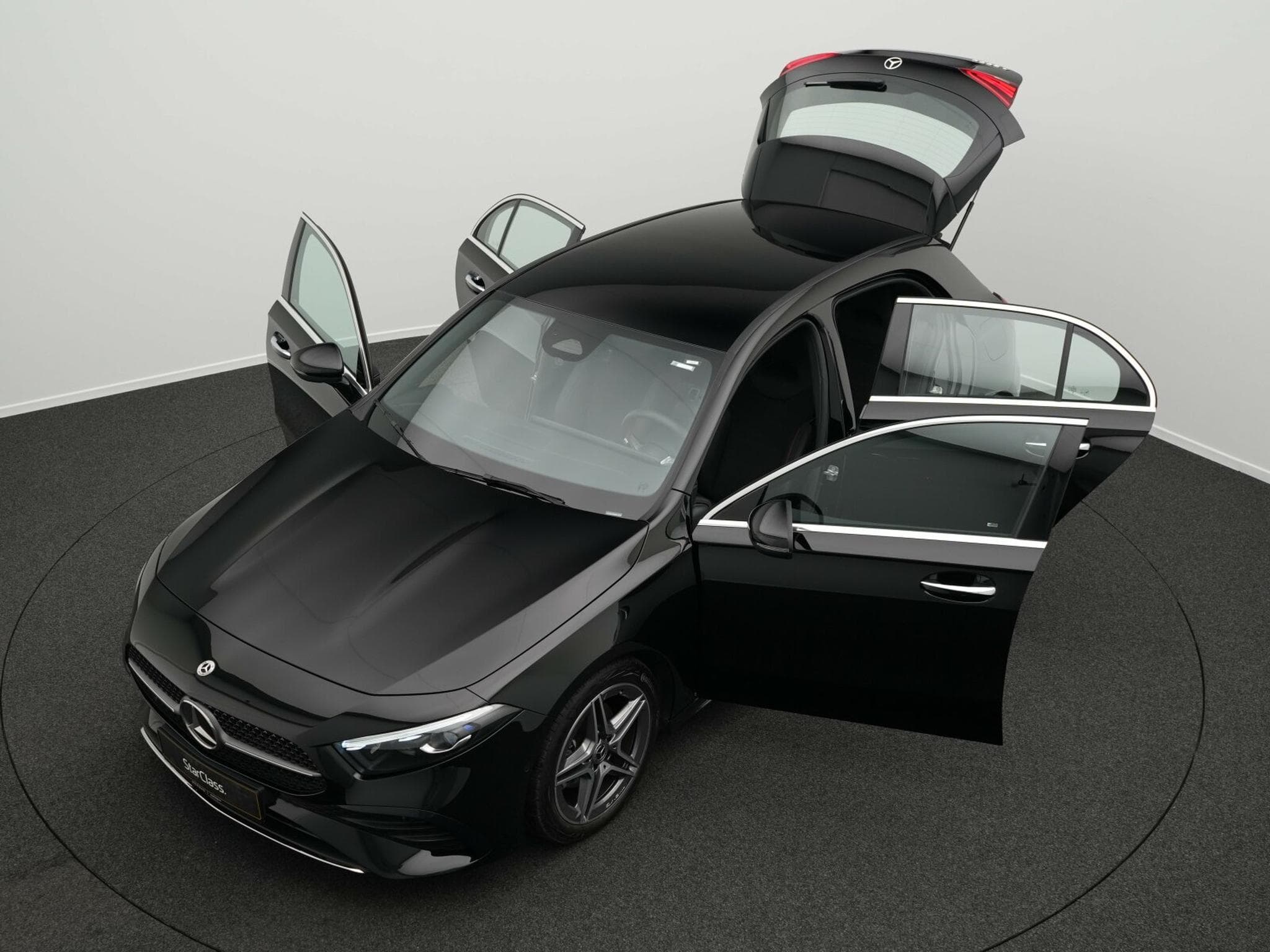 Mercedes A 200 d AMG-Line Multi+Kamera+Ambi (2024) - Photo 12