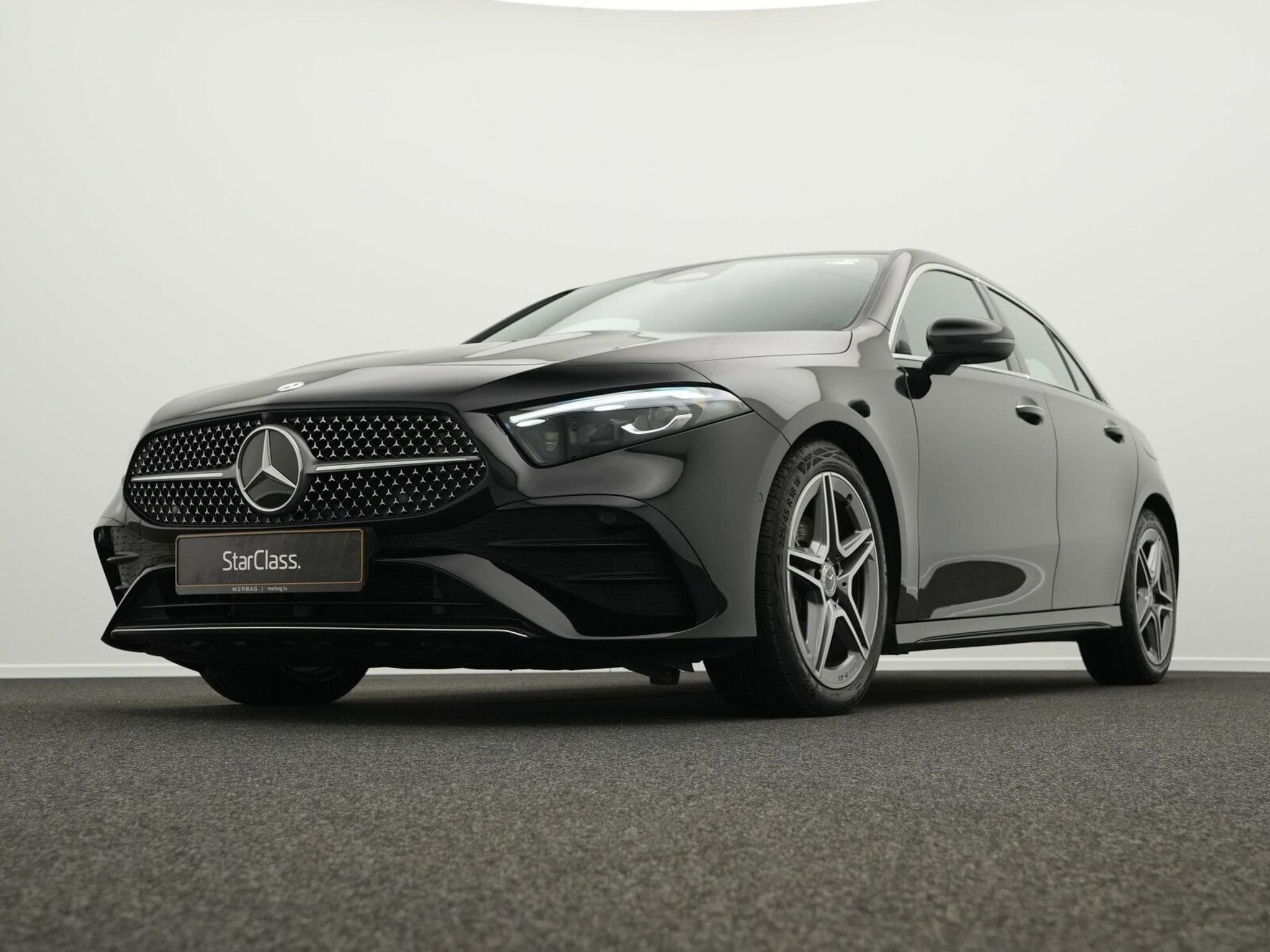 Mercedes A 200 d AMG-Line Multi+Kamera+Ambi (2024) - Photo 8