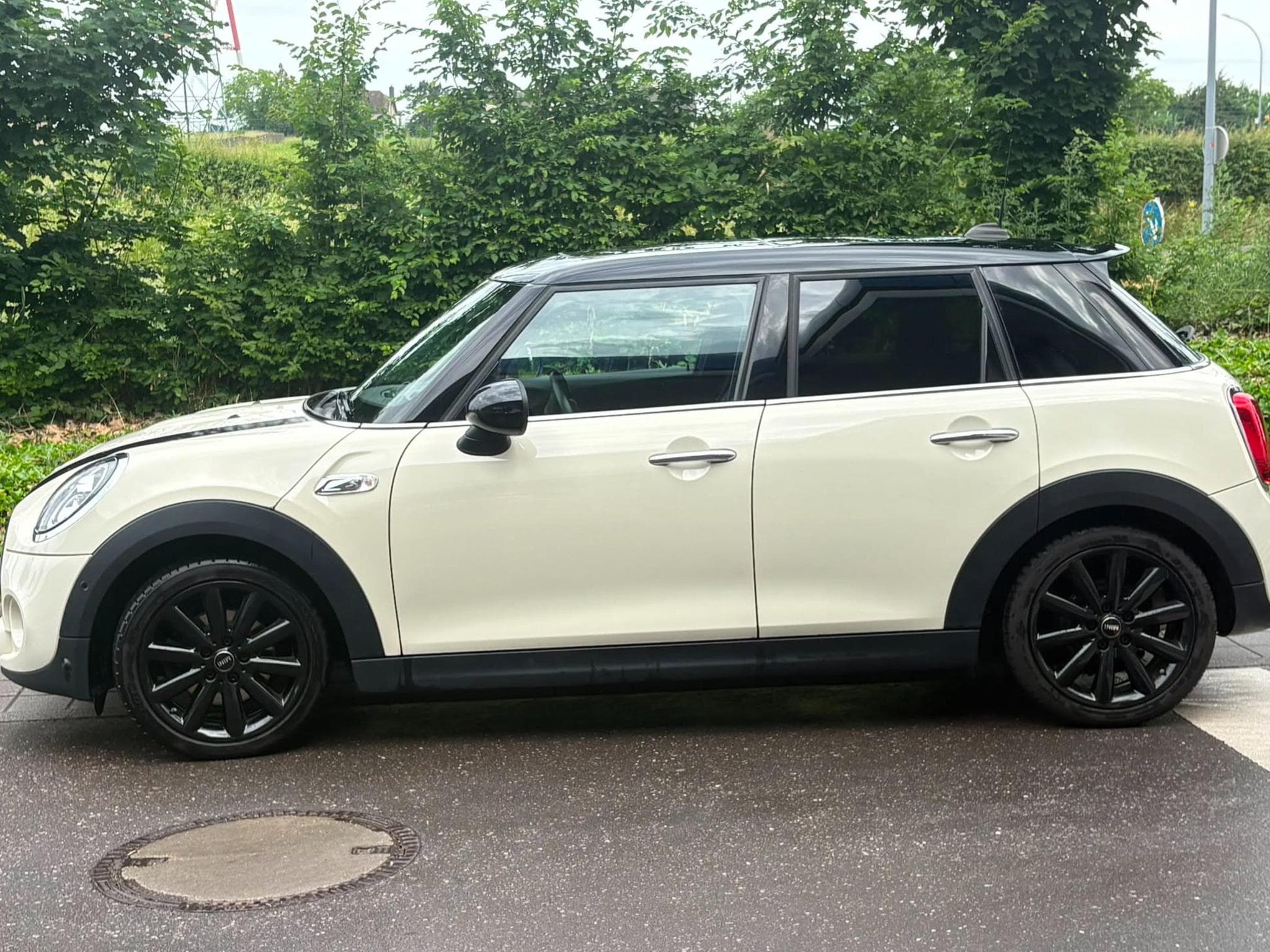 Mini Cooper Cooper S (2022) - Photo 1