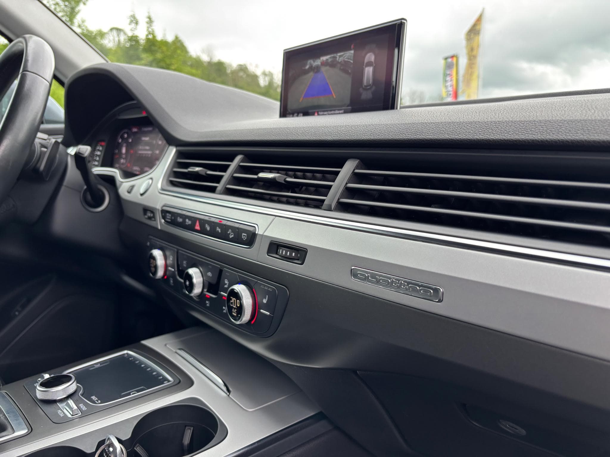 Audi Q7 45 TDI 231ch Quattro (2019) - Photo 12