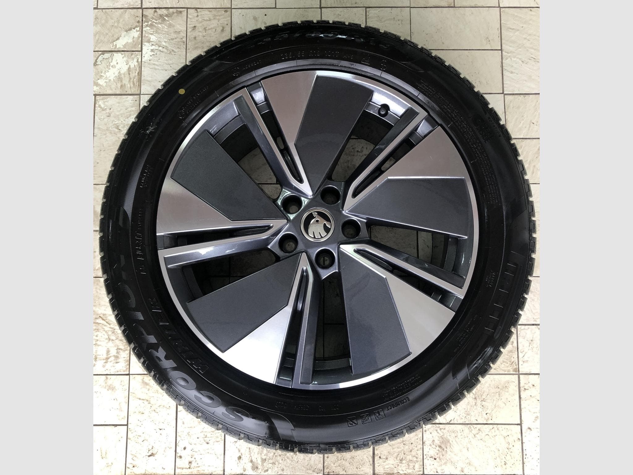 Jantes alu + Pneus h – 19" - Photo 1