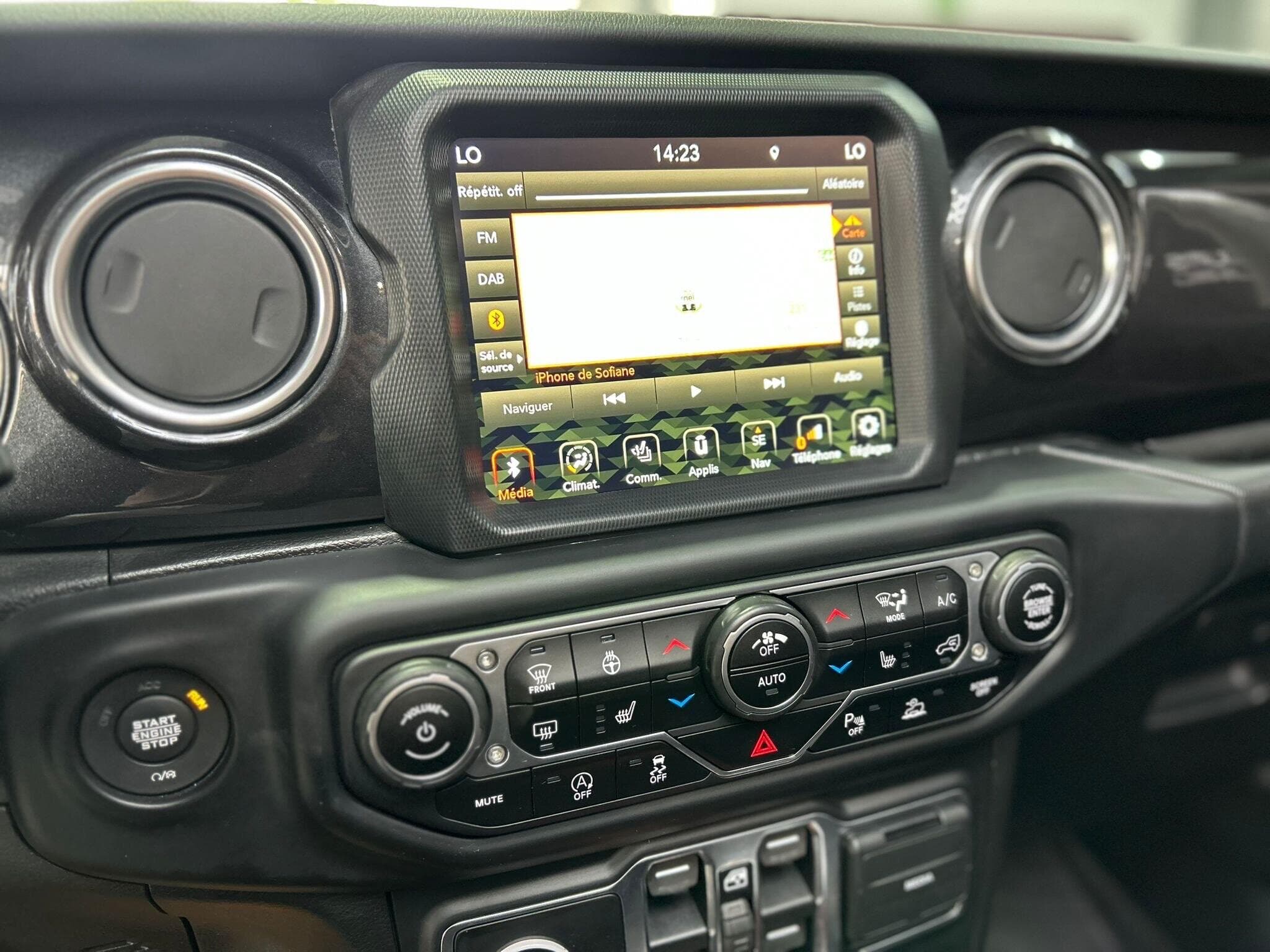 Jeep Wrangler 2 L TURBO RUBICON 270 Ps (2021) - Photo 19
