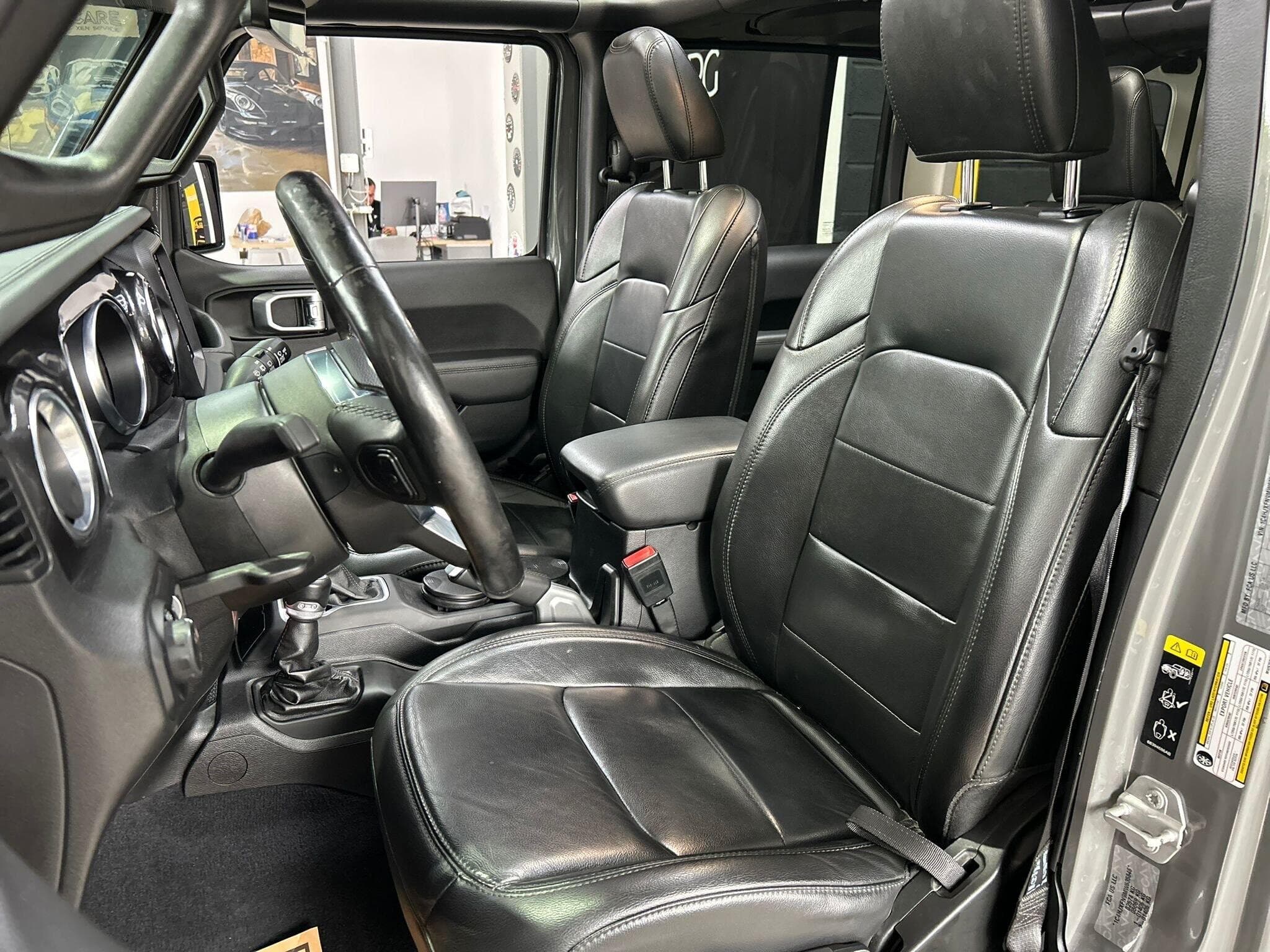 Jeep Wrangler 2 L TURBO RUBICON 270 Ps (2021) - Photo 17