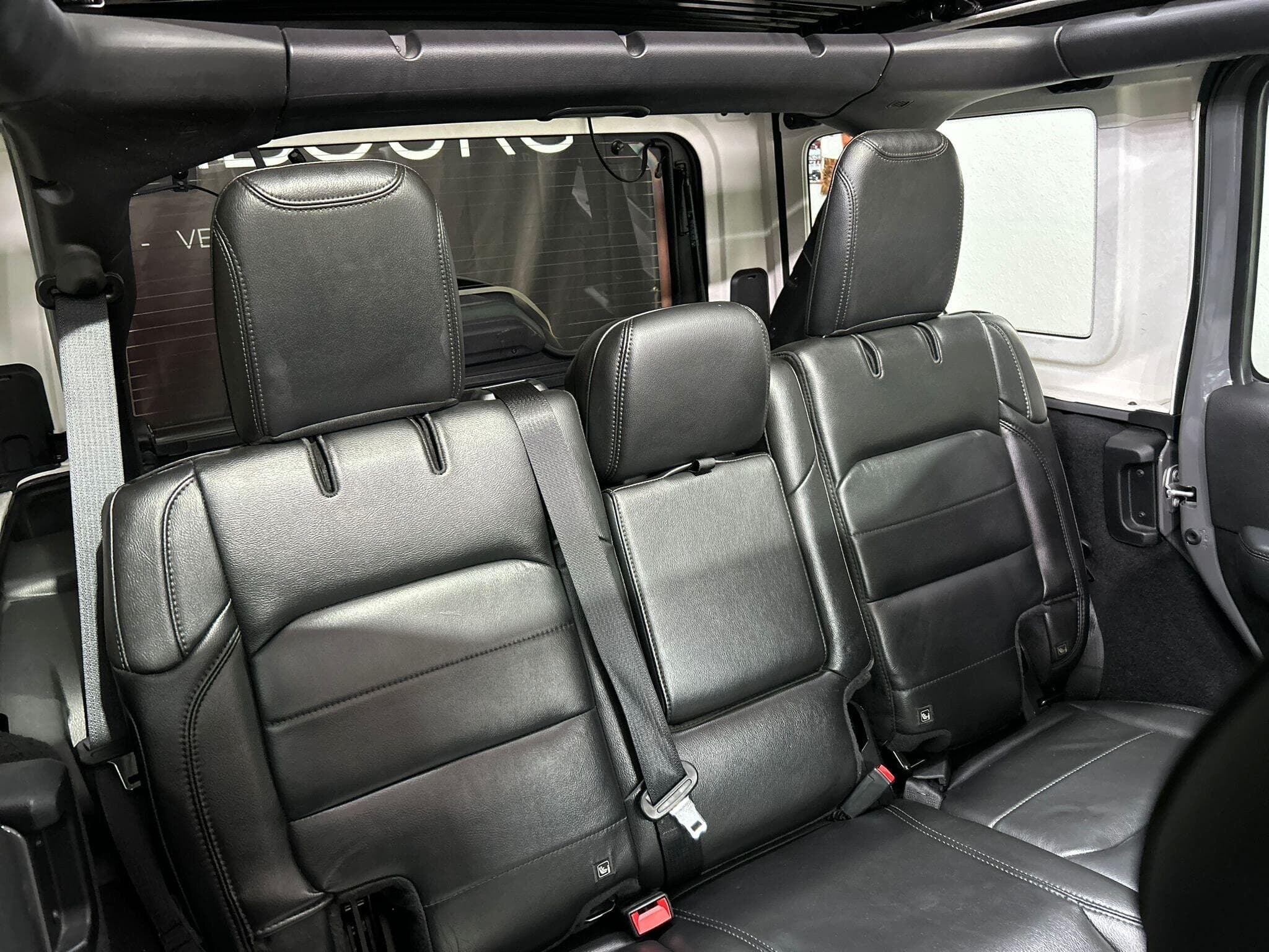 Jeep Wrangler 2 L TURBO RUBICON 270 Ps (2021) - Photo 21