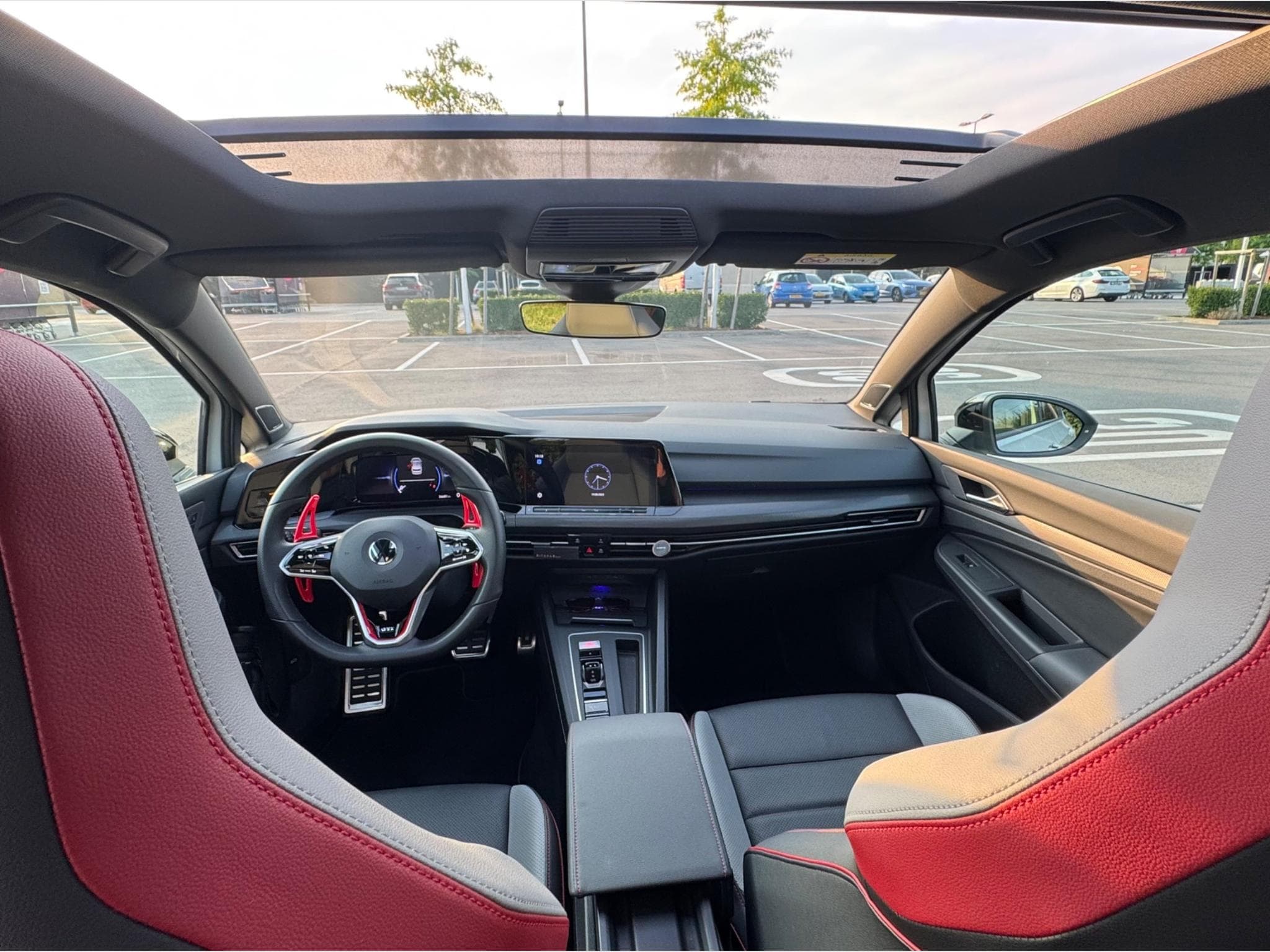 VW GTI GTI DSG 245 ch (2021) - Photo 7
