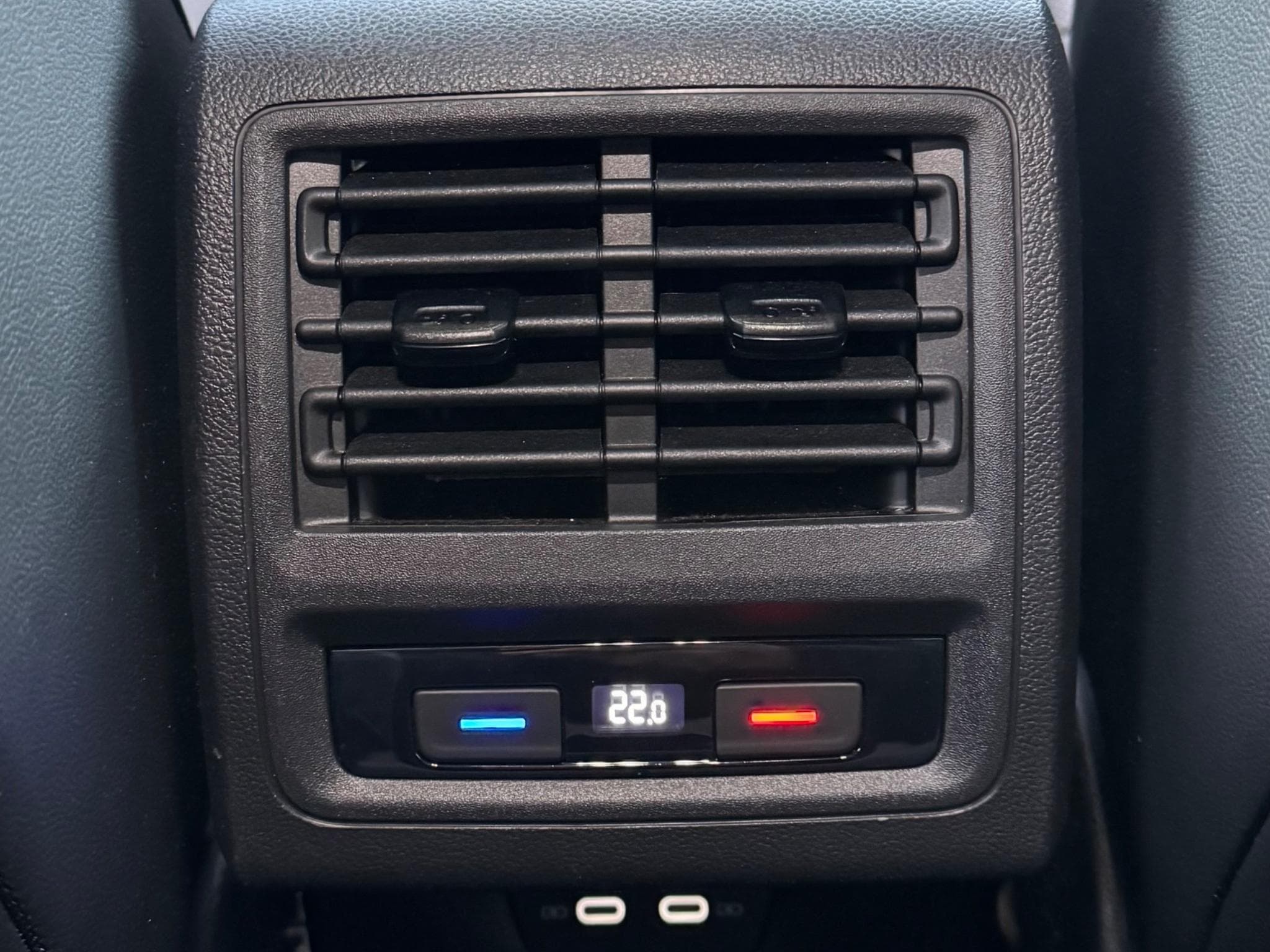 VW GTI GTI DSG 245 ch (2021) - Photo 10