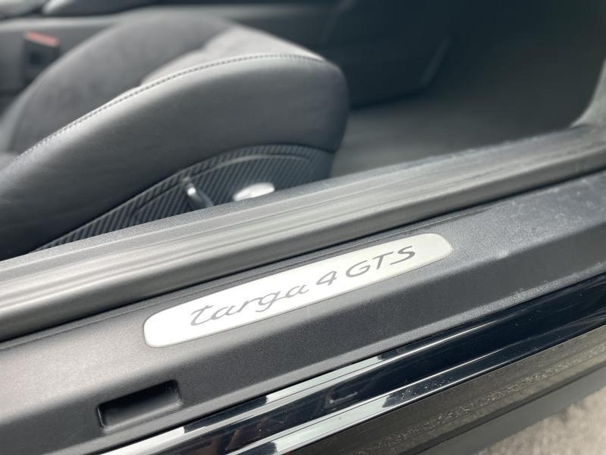 Porsche 911 TARGA 4 GTS PDK (2017) - Photo 6