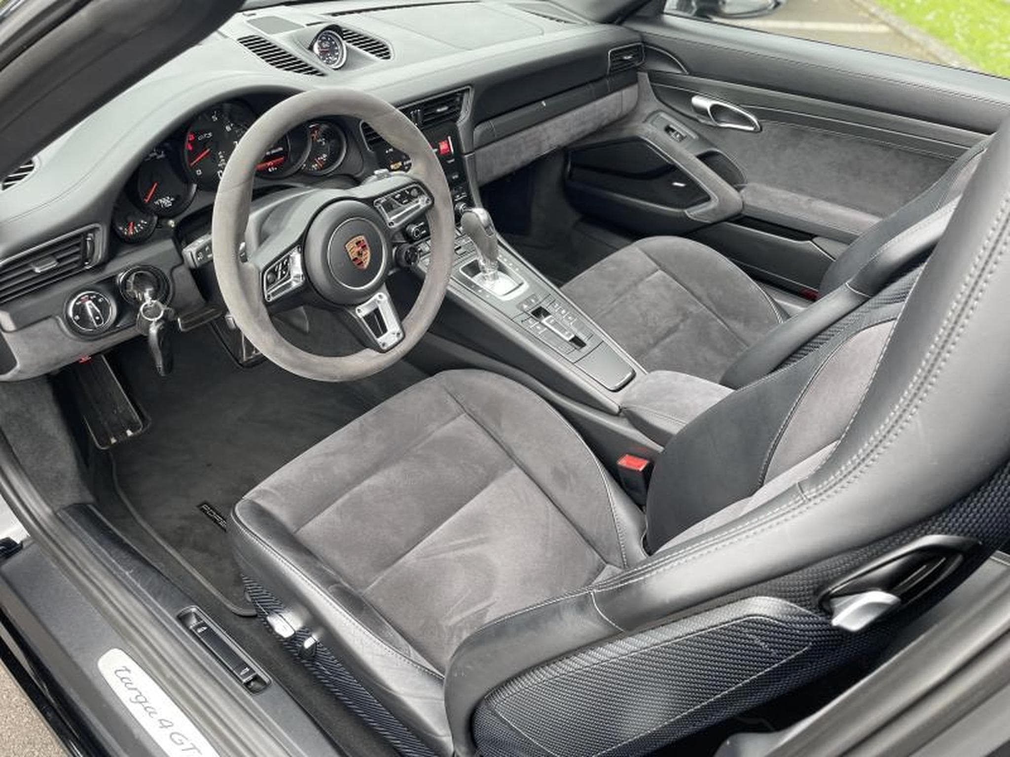 Porsche 911 TARGA 4 GTS PDK (2017) - Photo 7