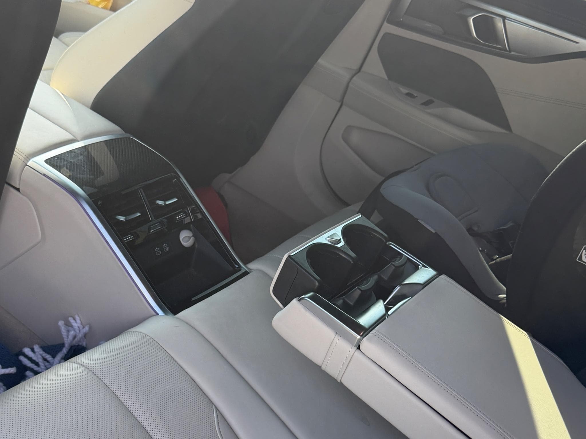 BMW 850 Grand coupé xdrive (2021) - Photo 13