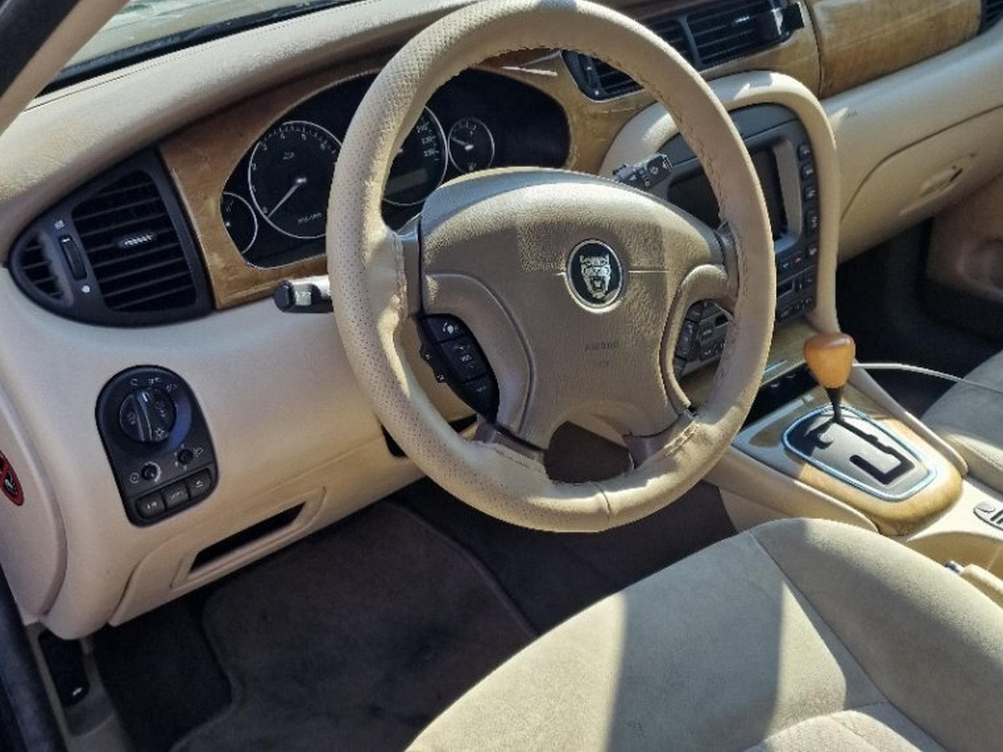 Jaguar X-Type (2004) - Photo 2