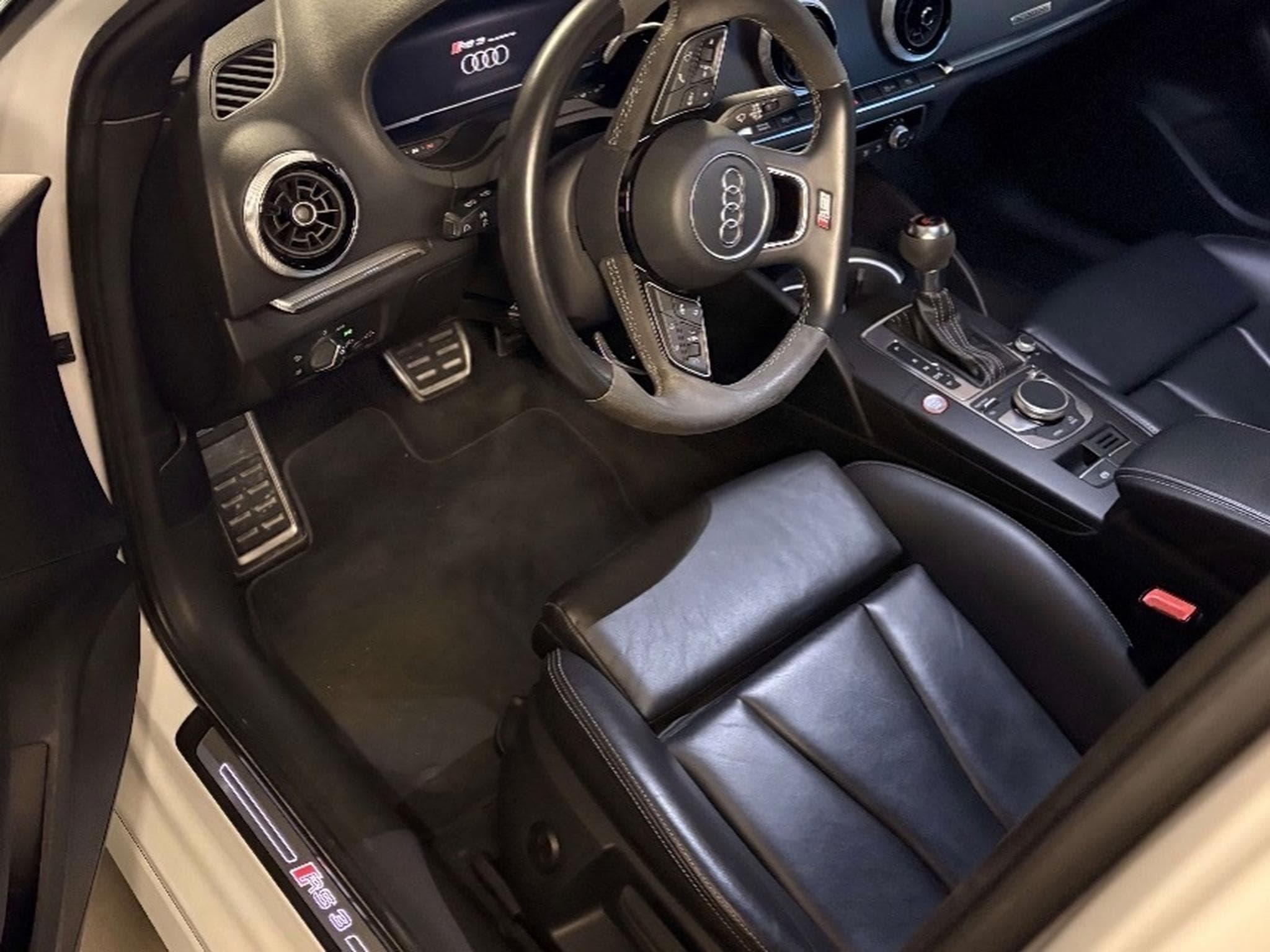 Audi RS3 (2018) - Photo 5