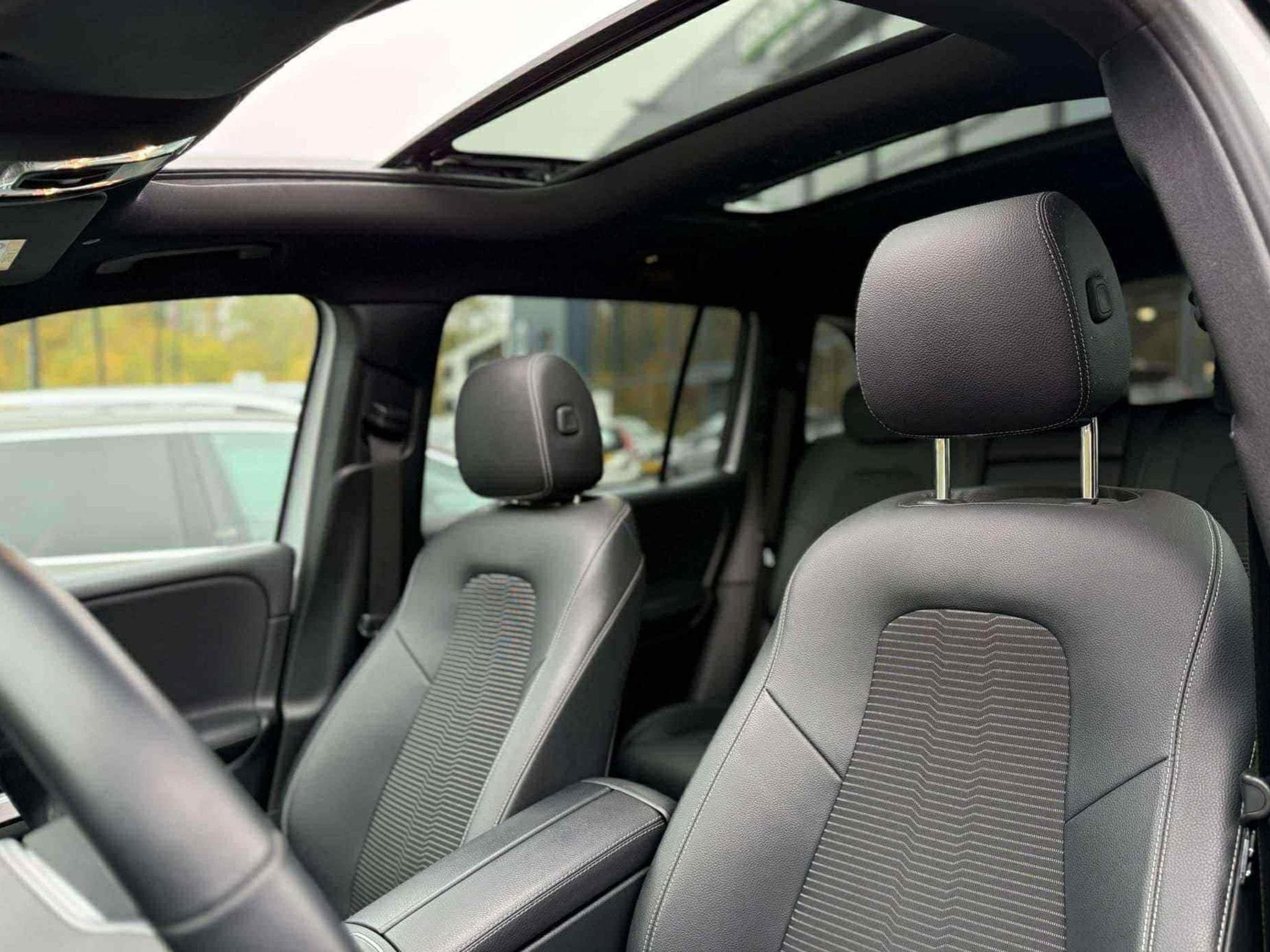 Mercedes GLB 220 Business (2021) - Photo 2