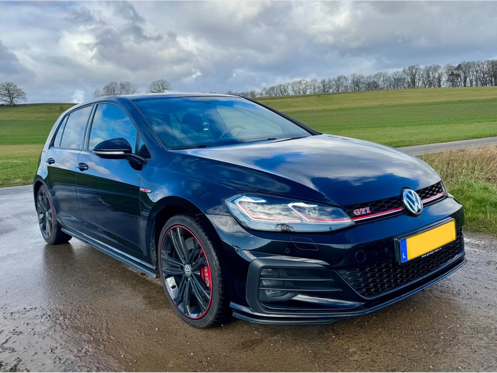VW Golf VII GTI Performance (2019) - Photo 2