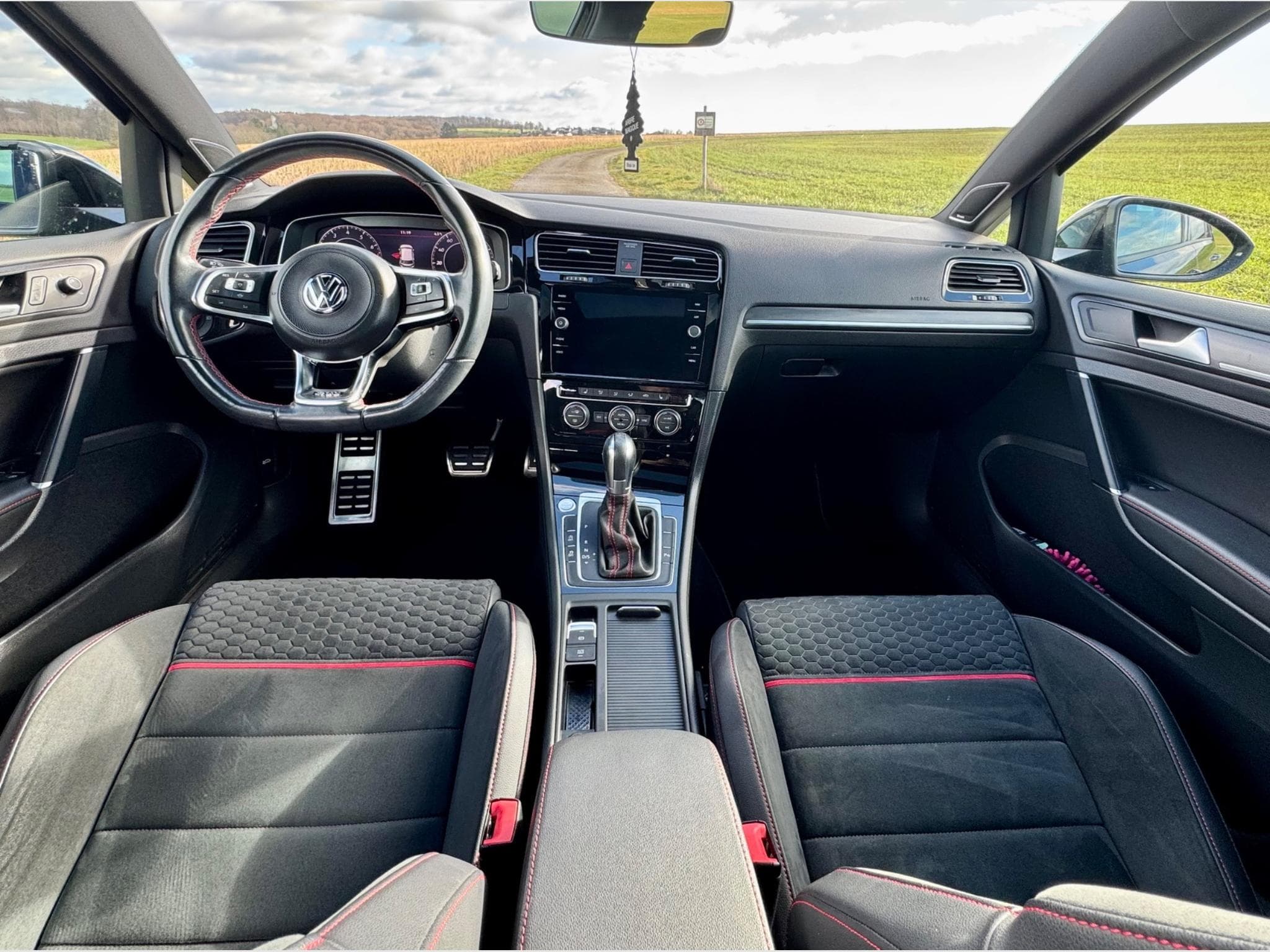 VW Golf VII GTI Performance (2019) - Photo 3