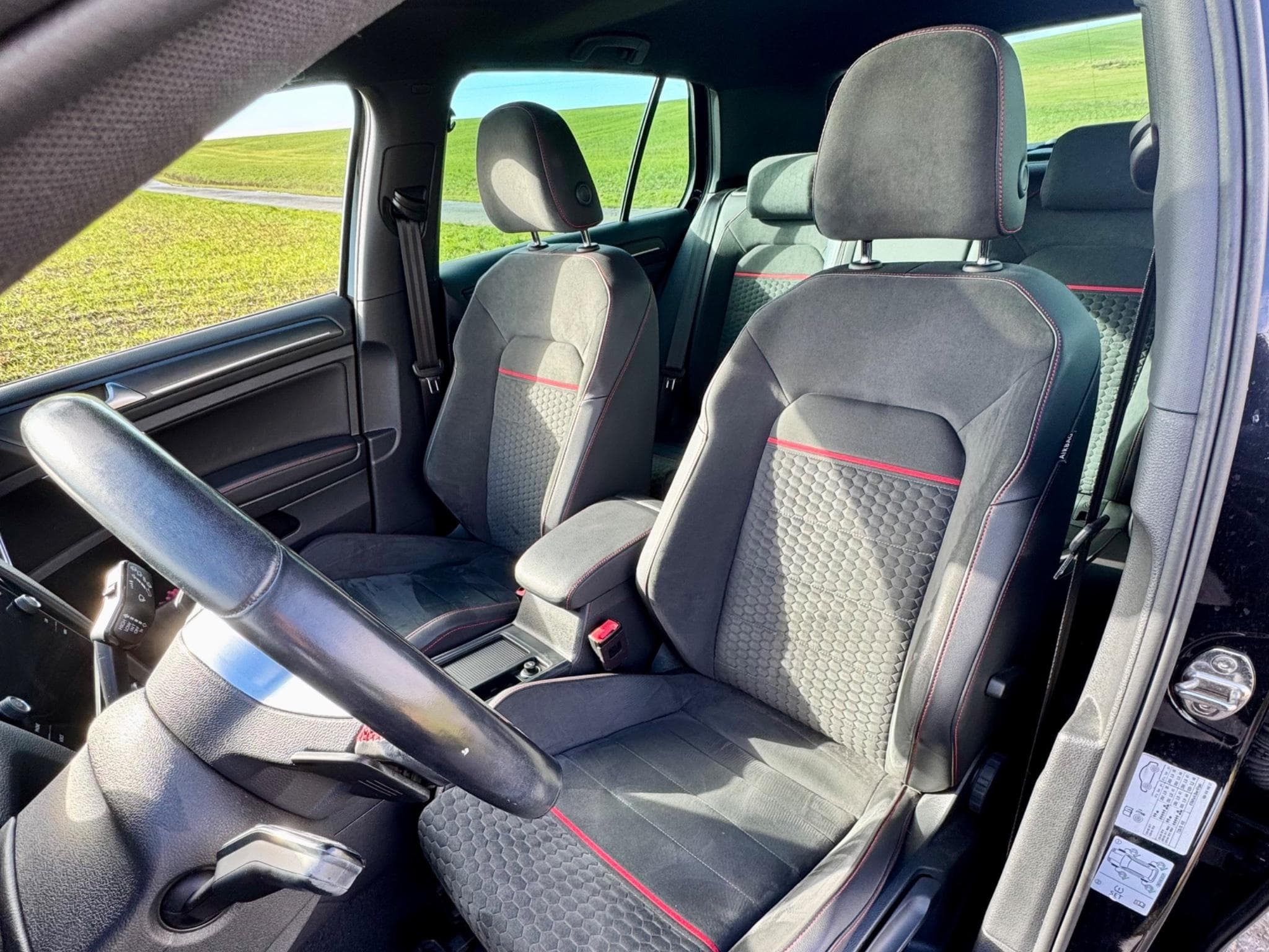 VW Golf VII GTI Performance (2019) - Photo 6