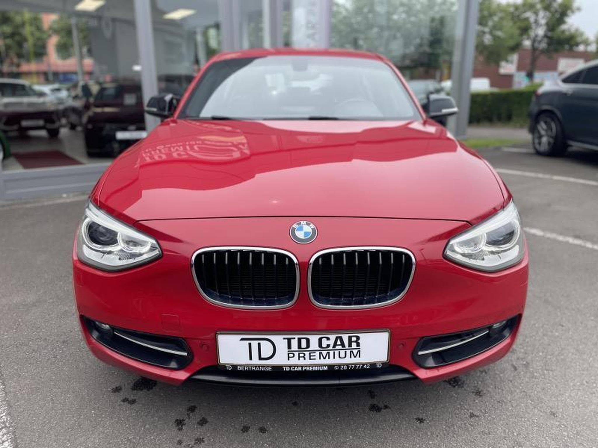 BMW 118 i Steptronic Sport-line (2014) - Photo 2