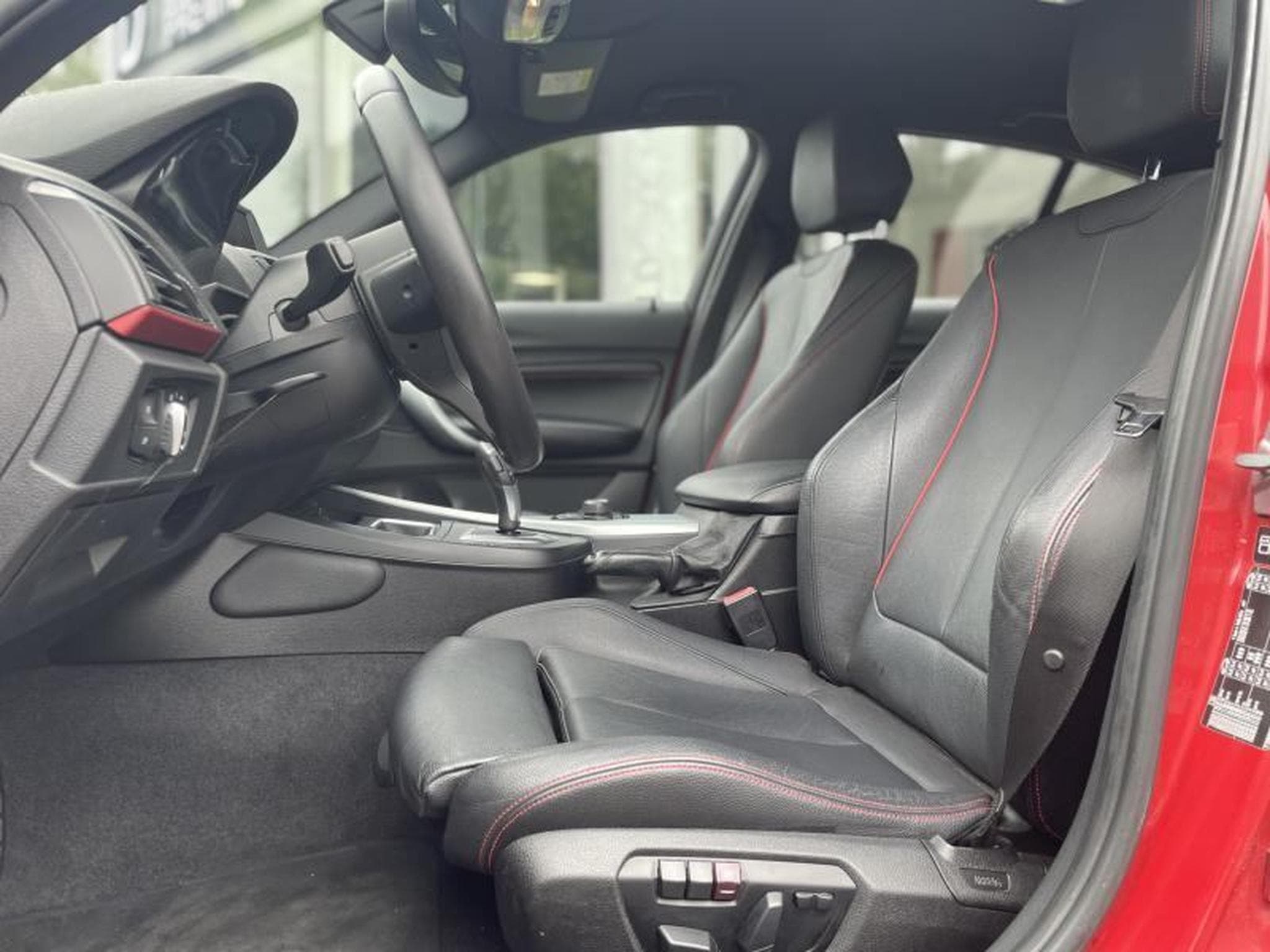 BMW 118 i Steptronic Sport-line (2014) - Photo 7