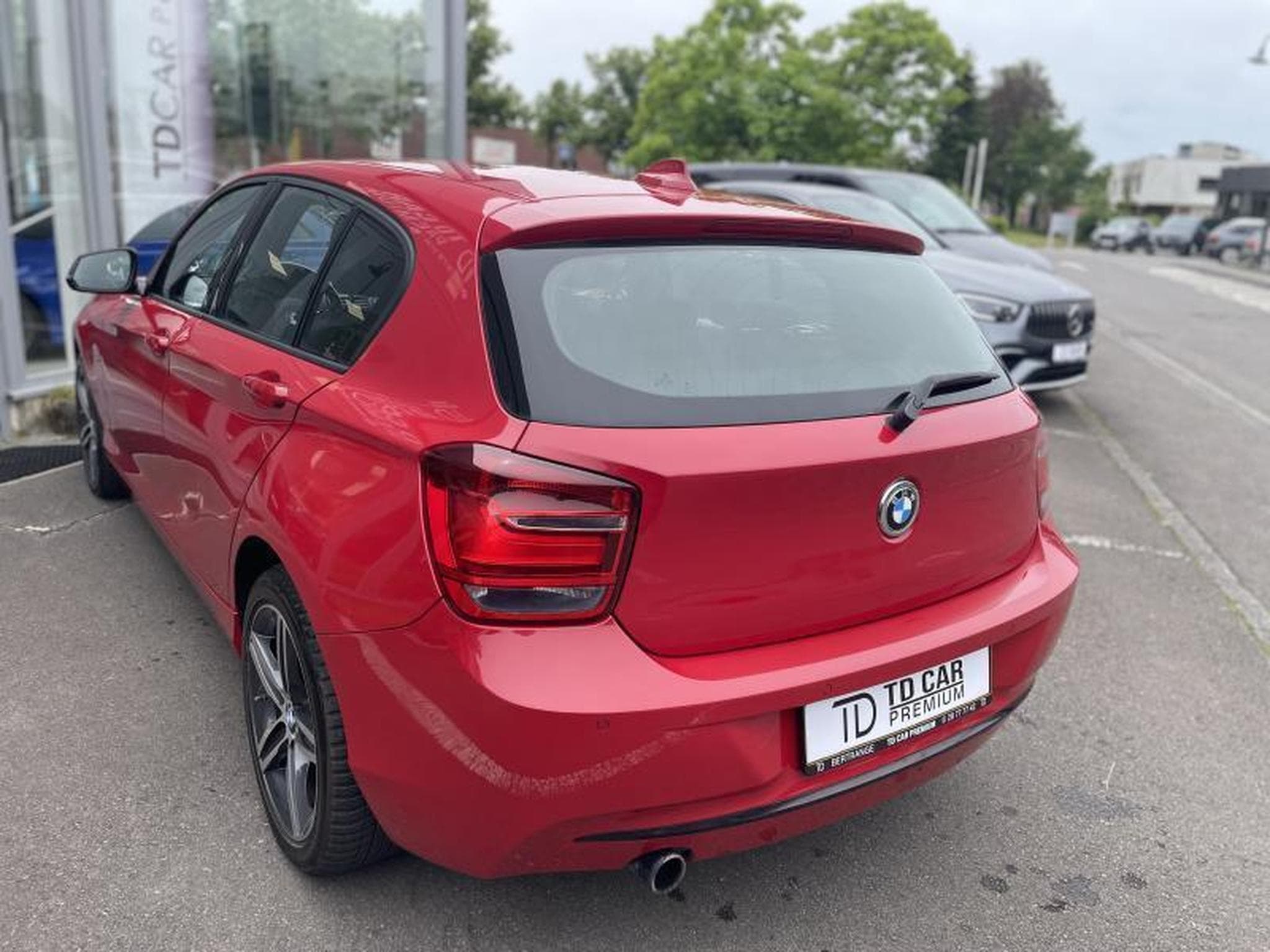 BMW 118 i Steptronic Sport-line (2014) - Photo 13