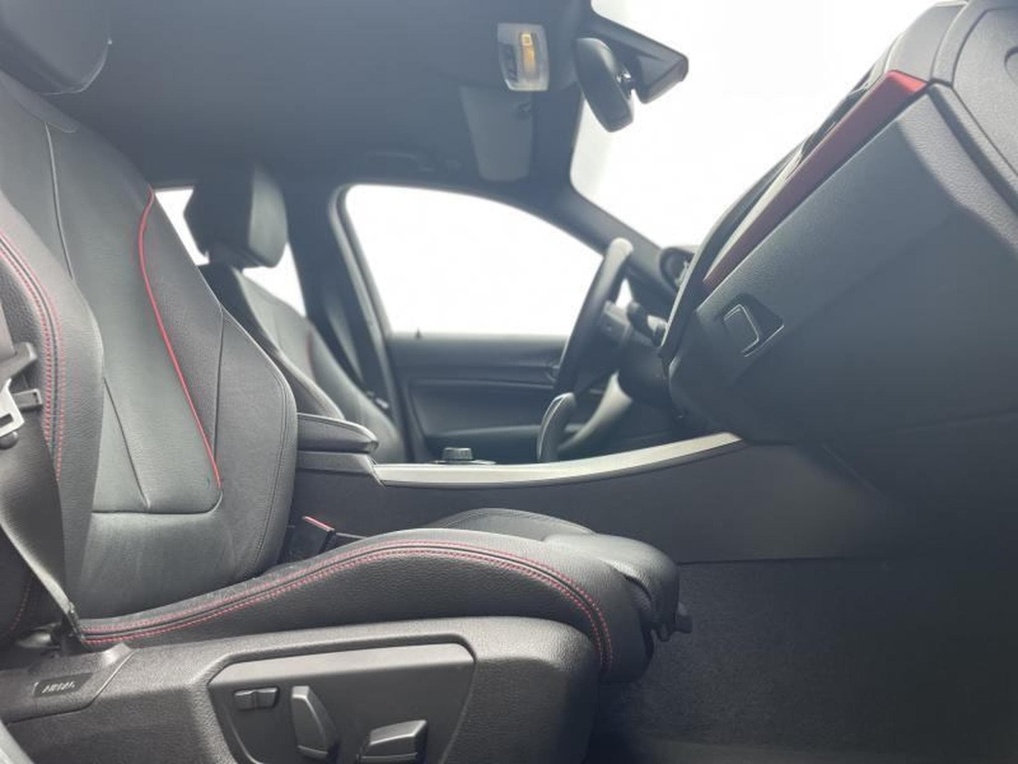 BMW 118 i Steptronic Sport-line (2014) - Photo 4
