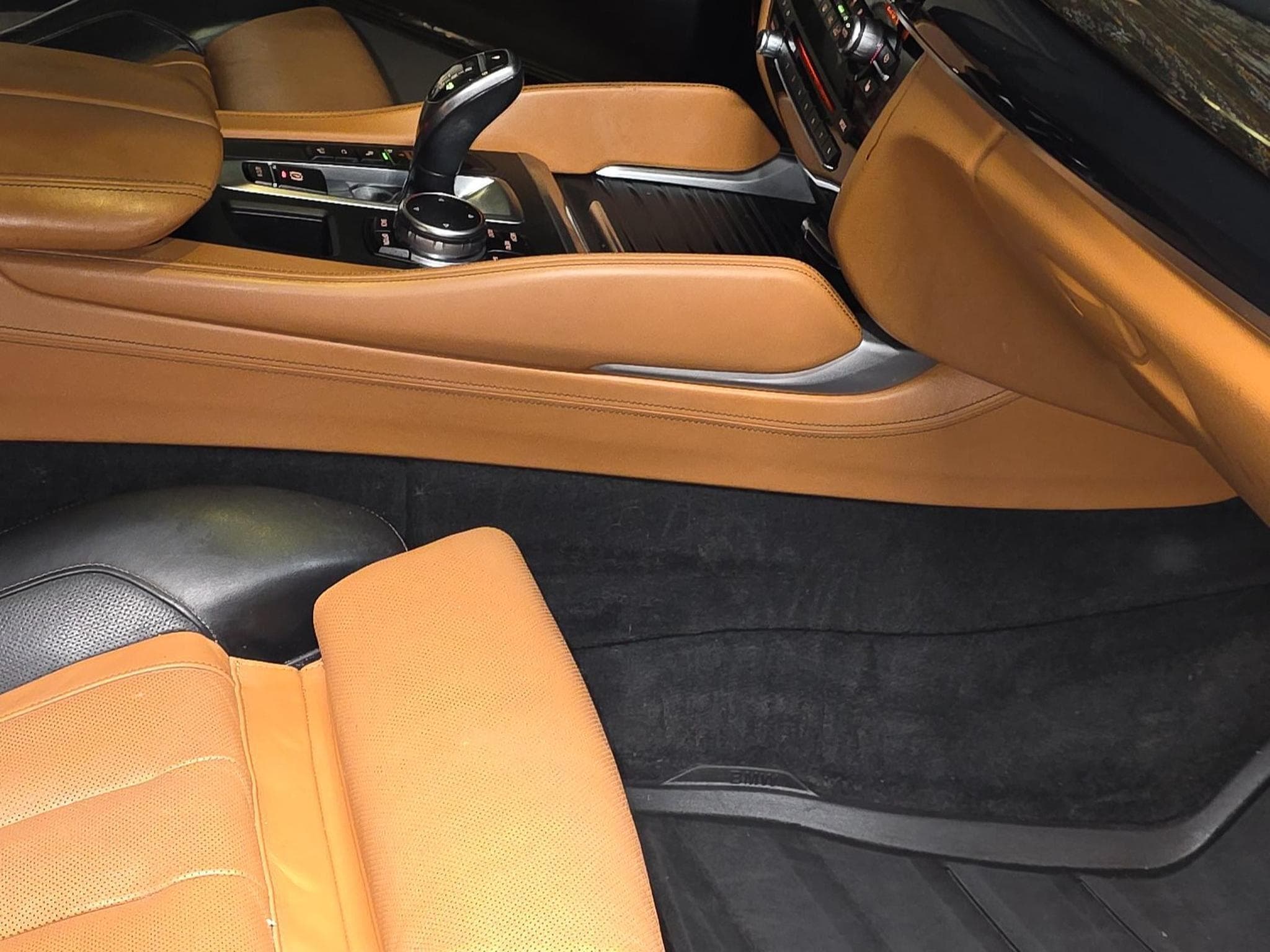 BMW X6 Invidulal x6 (2015) - Photo 9