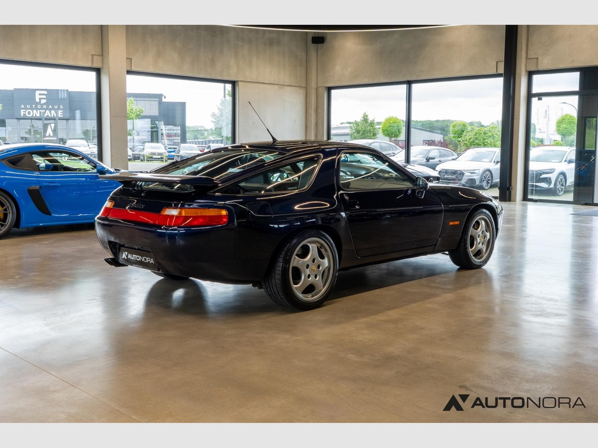 Porsche 928 GTS (1992) - Photo 4