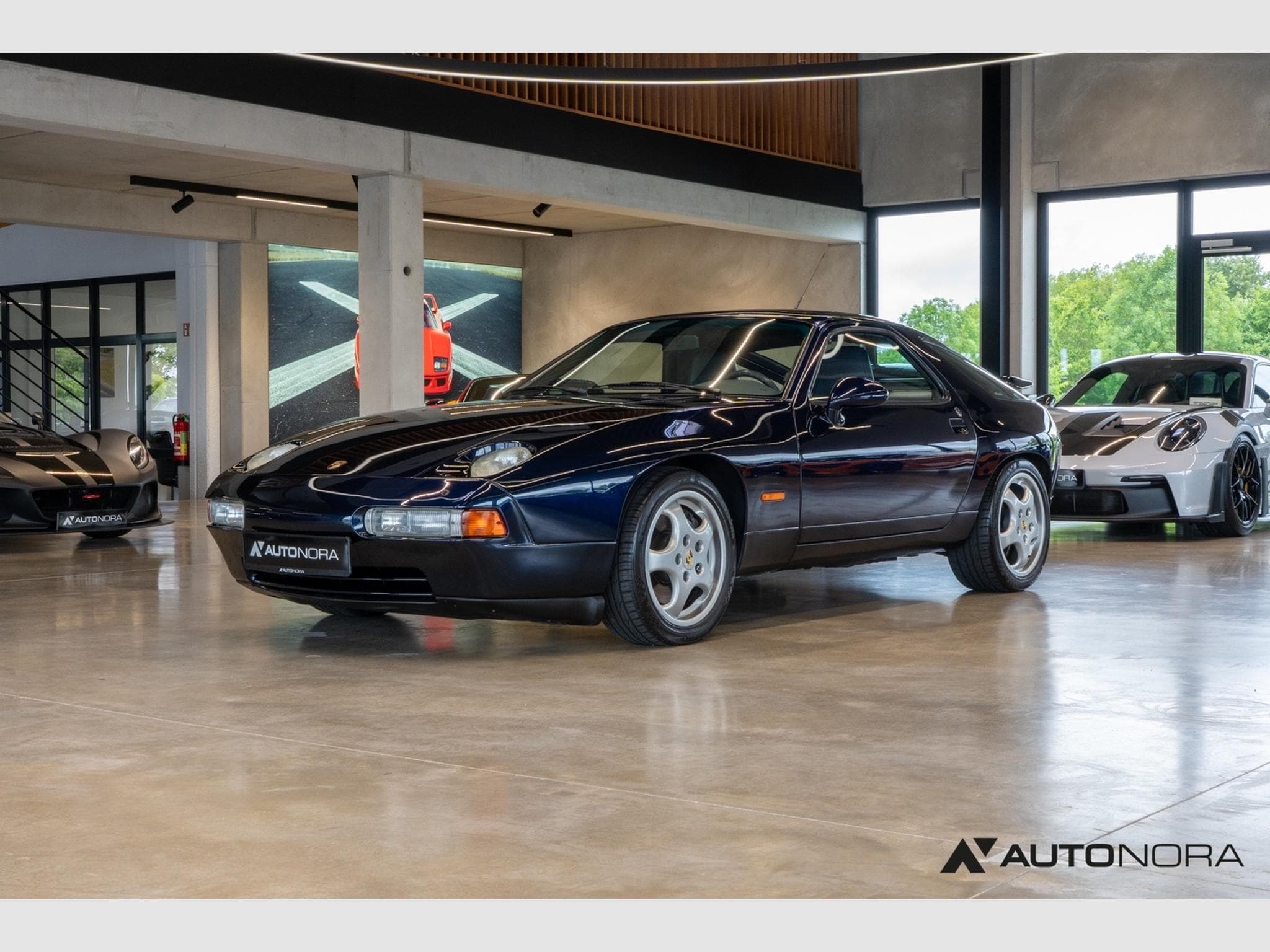 Porsche 928 GTS (1992) - Photo 6