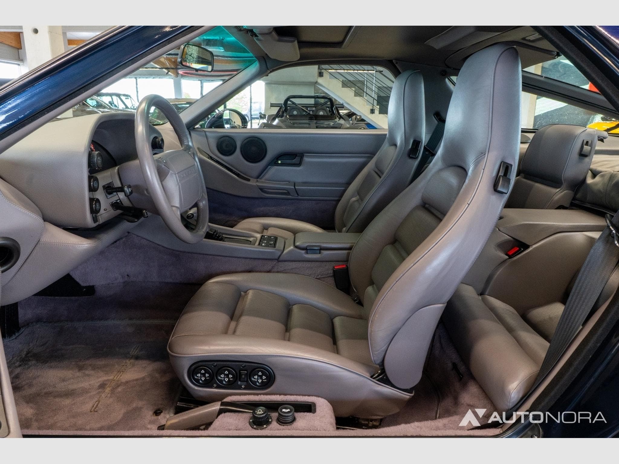 Porsche 928 GTS (1992) - Photo 11