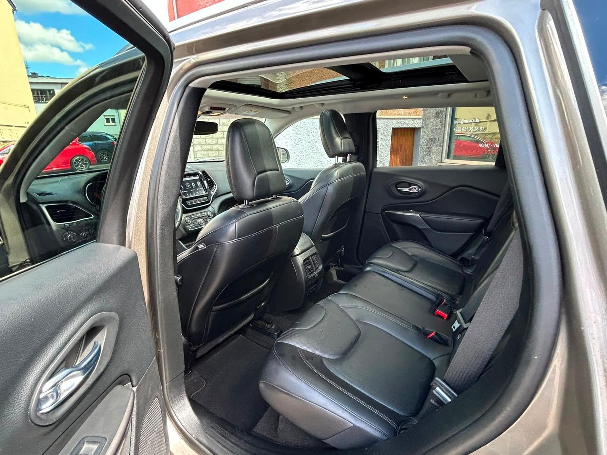 Jeep Cherokee 2.2 D 194CV 4X4 AUTOMATIQUE PANORAMA CUIR (2019) - Photo 11