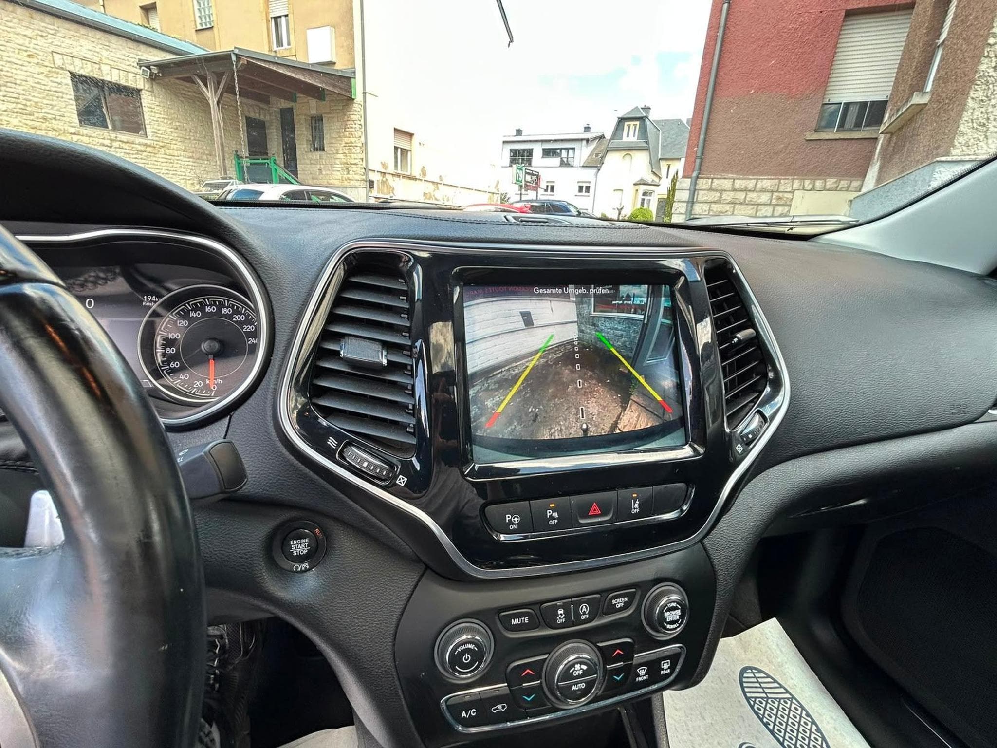 Jeep Cherokee 2.2 D 194CV 4X4 AUTOMATIQUE PANORAMA CUIR (2019) - Photo 13