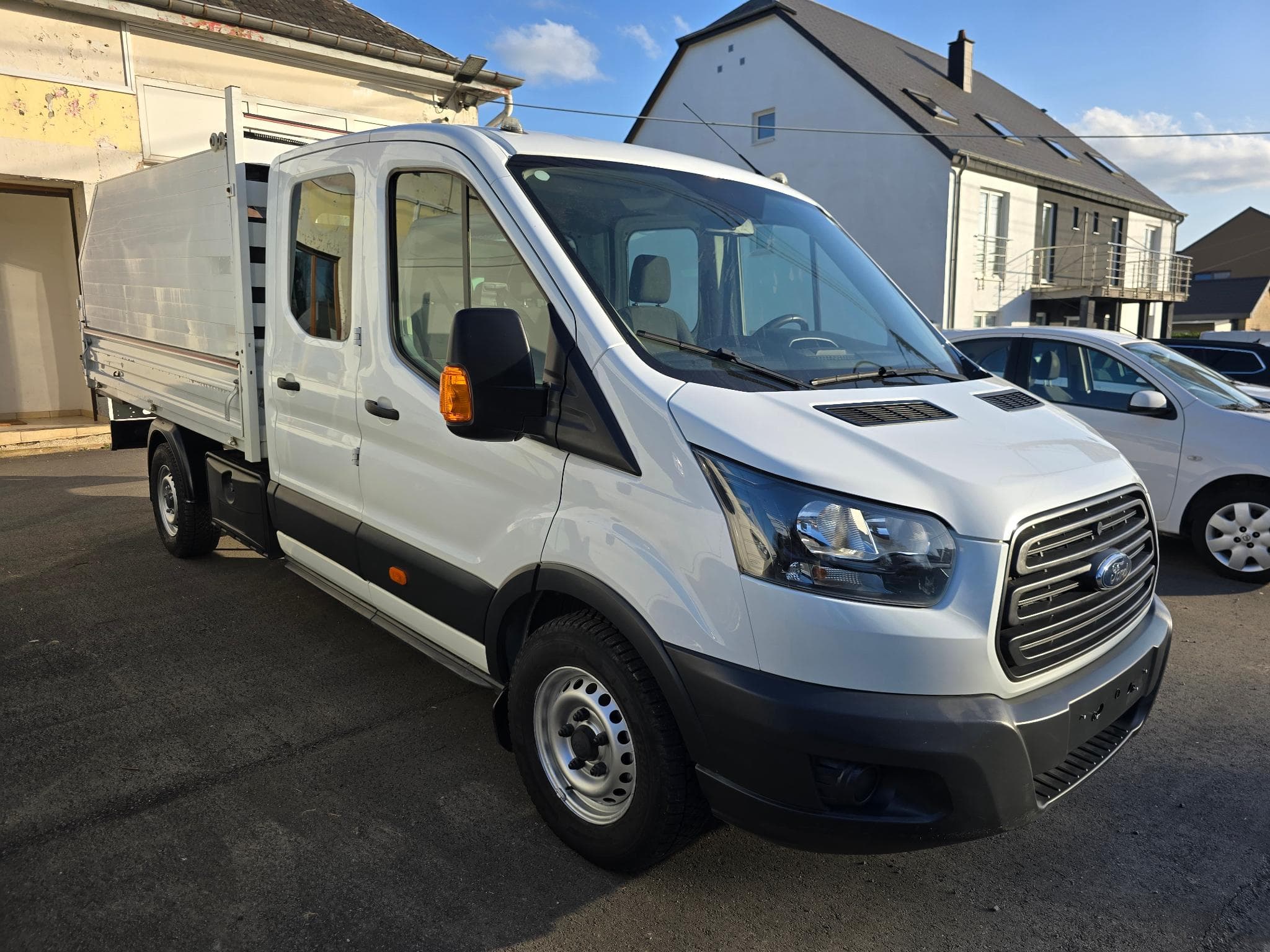 Ford Transit 2T Promotion 10 jours déstockage 170 cv double cabine benne bas (2019) - Photo 4