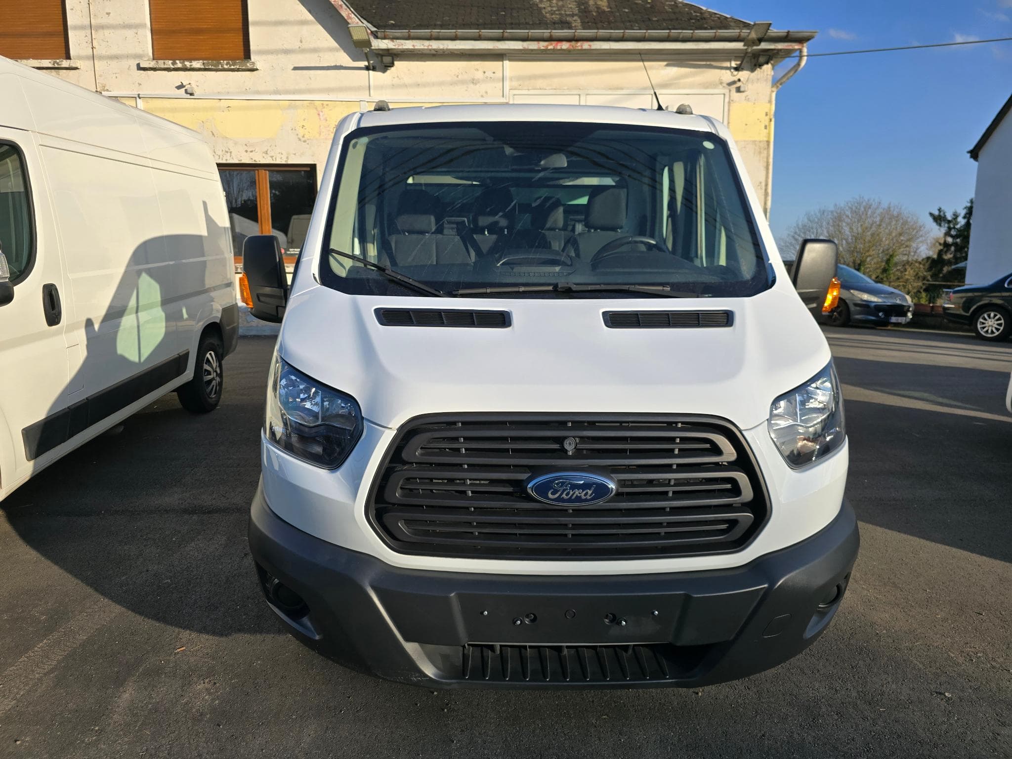 Ford Transit 2T Promotion 10 jours déstockage 170 cv double cabine benne bas (2019) - Photo 3