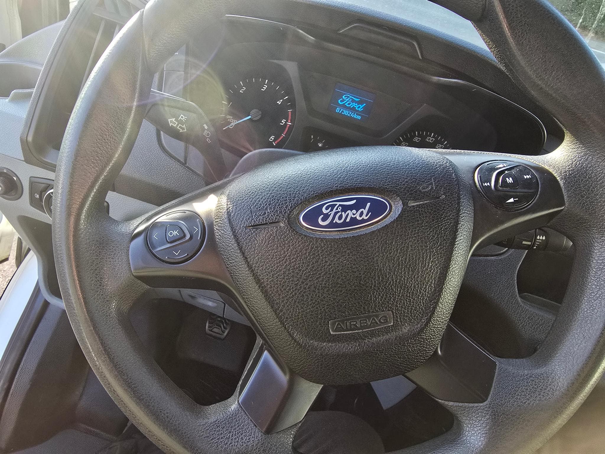 Ford Transit 2T Promotion 10 jours déstockage 170 cv double cabine benne bas (2019) - Photo 13