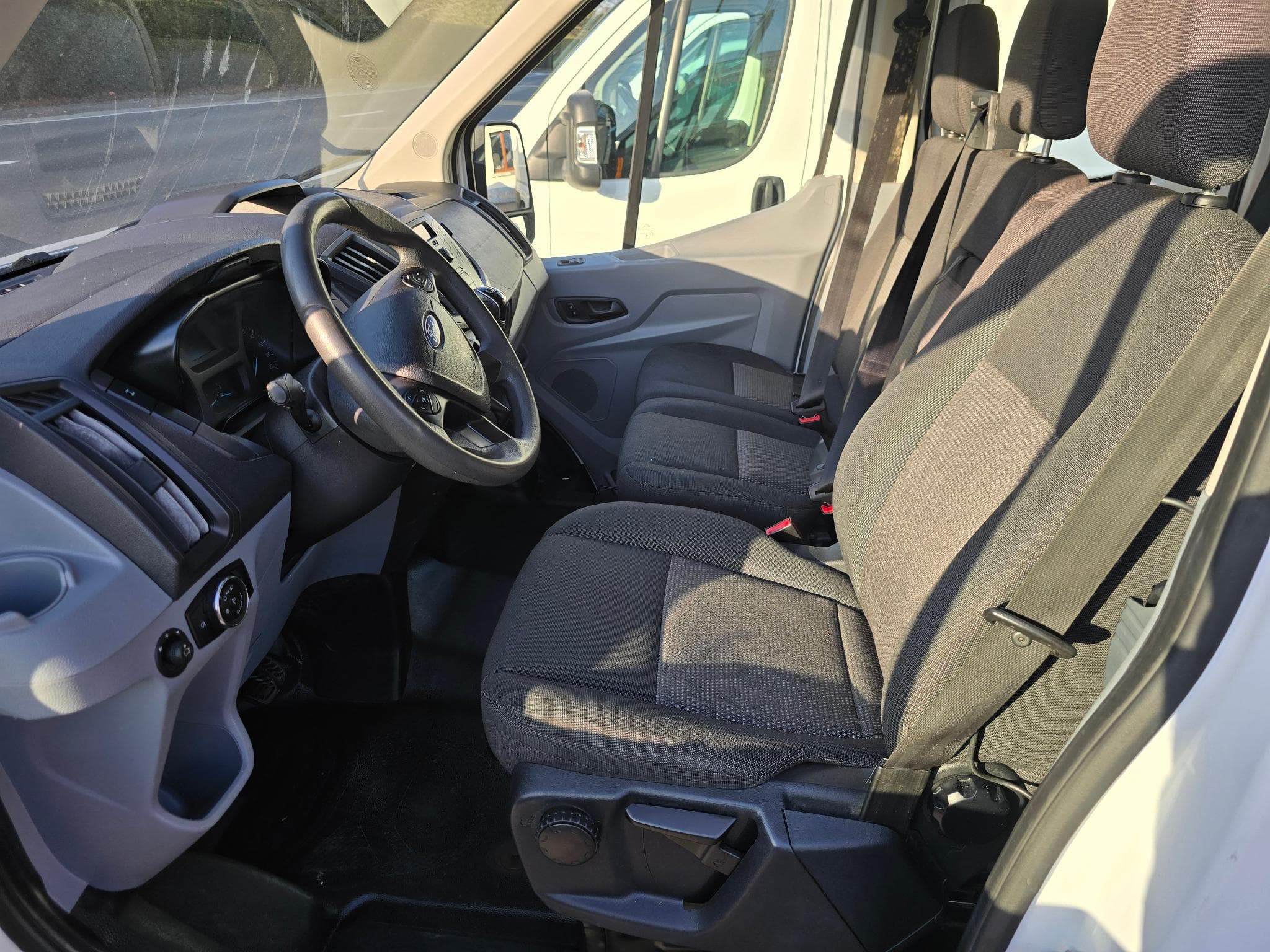 Ford Transit 2T Promotion 10 jours déstockage 170 cv double cabine benne bas (2019) - Photo 11