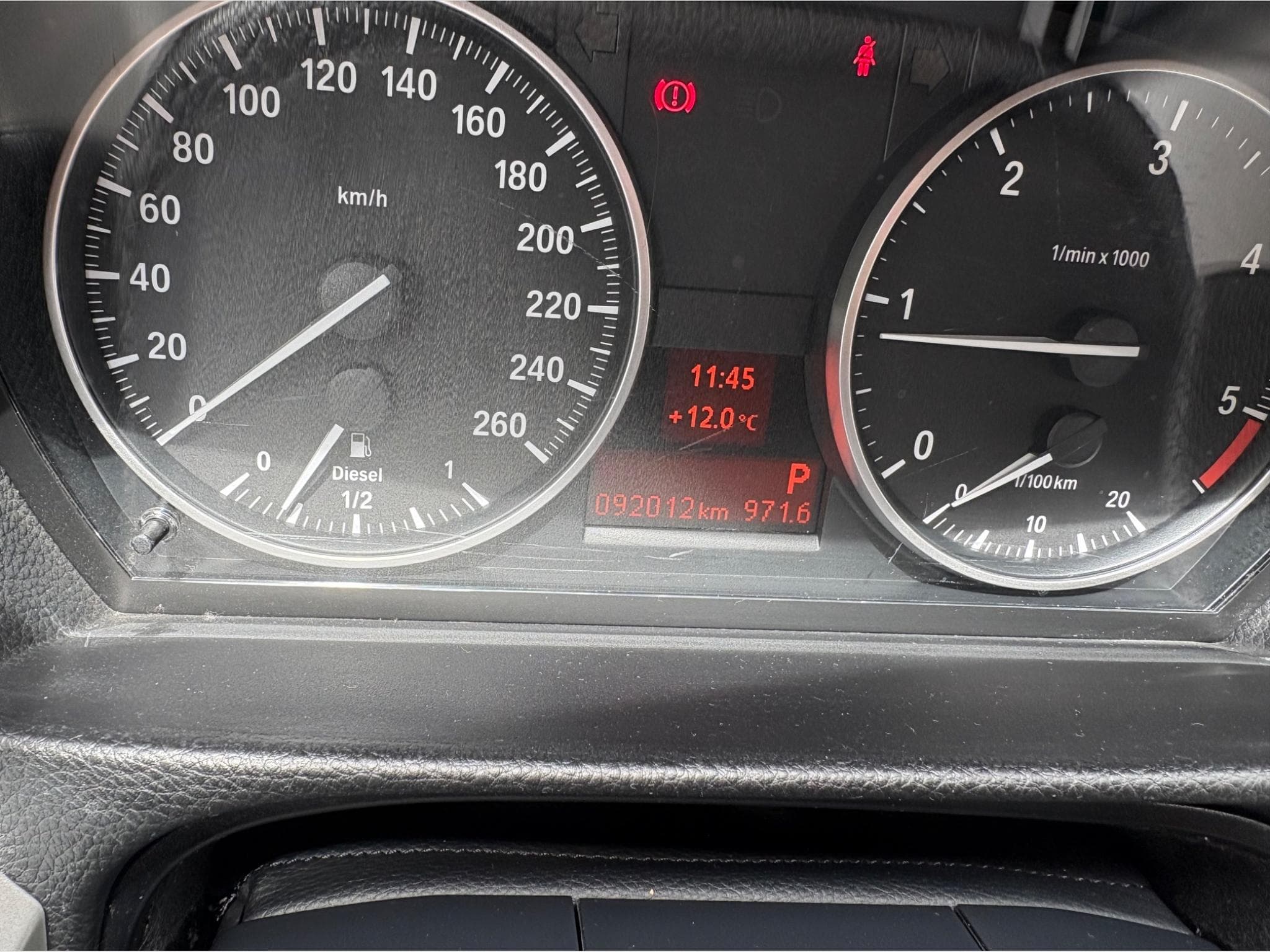 BMW 320 (2009) - Photo 2